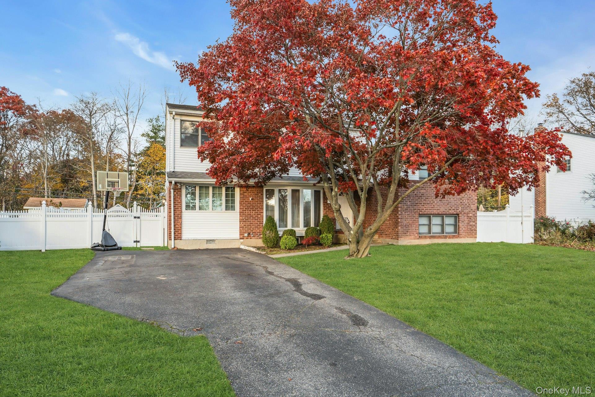 #6 photo, 22 Schuyler Drive, Commack , NY 11725