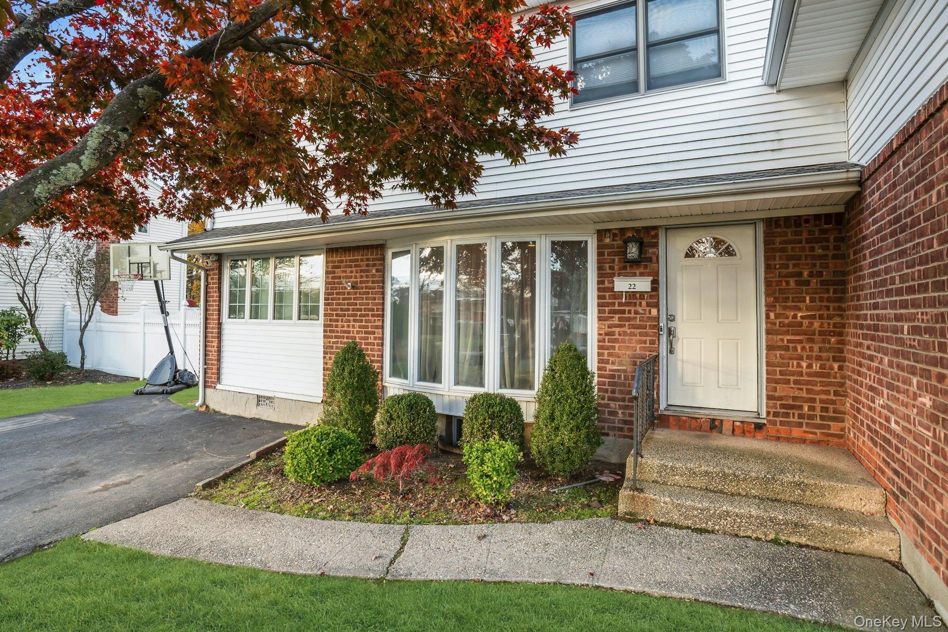 #7 photo, 22 Schuyler Drive, Commack , NY 11725