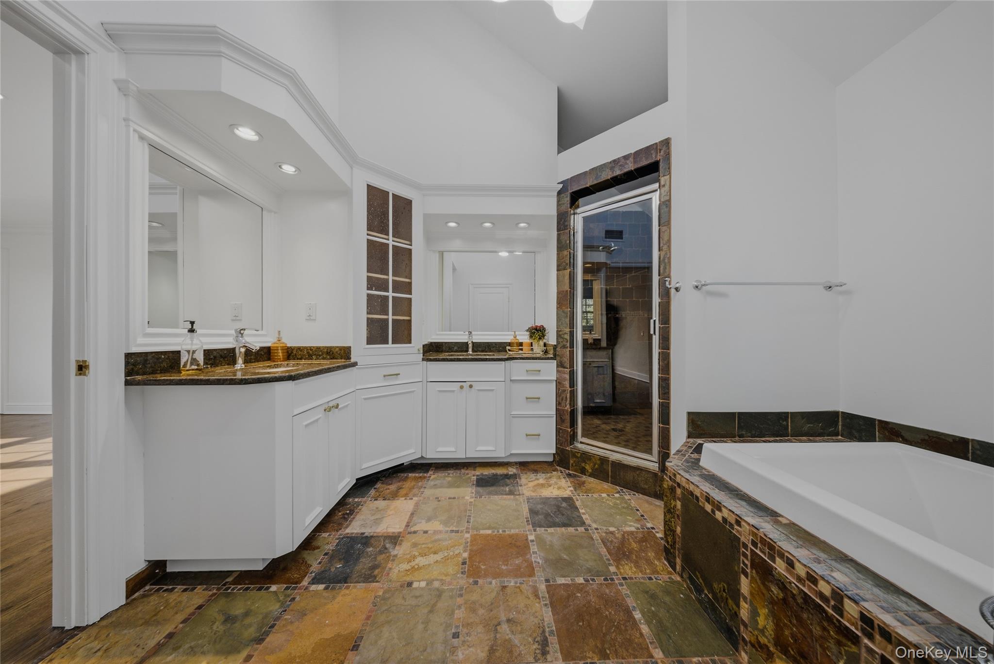 #18 photo, 1 Fanny Circle, Yorktown Heights , NY 10598