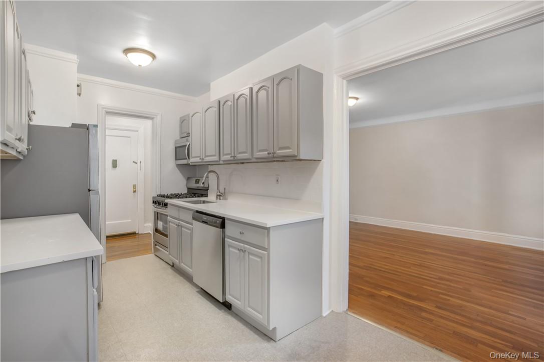 #6 photo, 234 Martine Avenue, White Plains , NY 10601