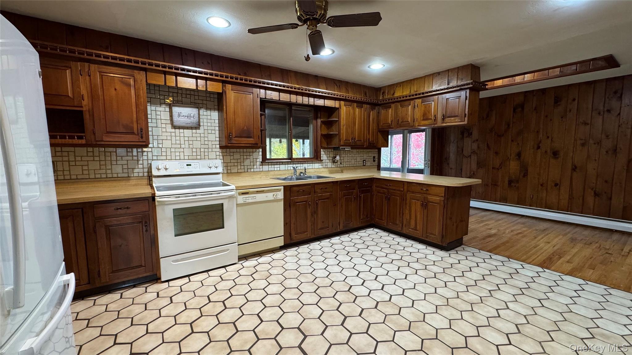 #12 photo, 107 Noxon Road, Poughkeepsie , NY 12603