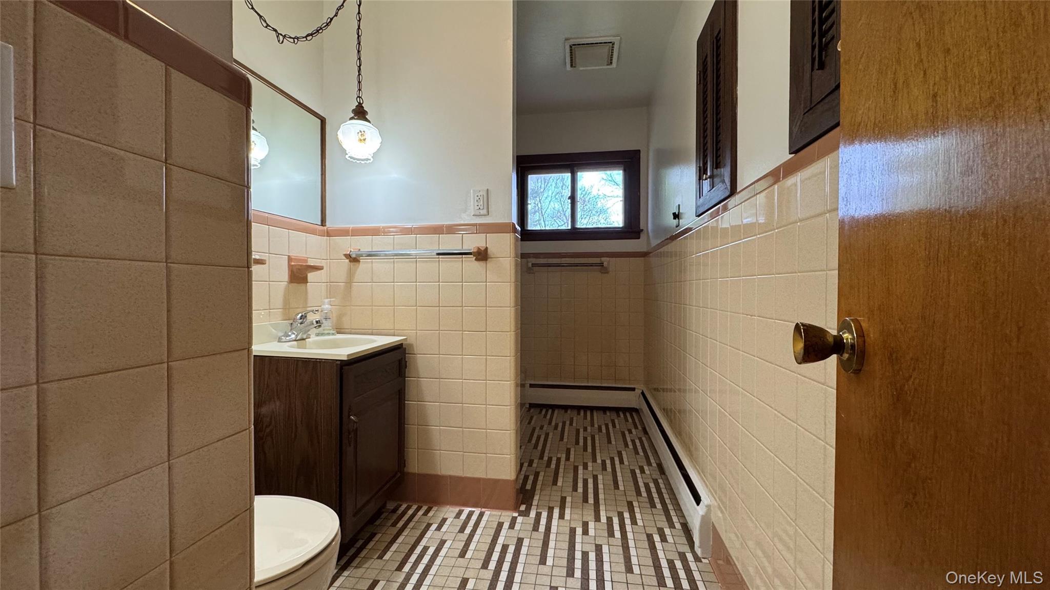 #17 photo, 107 Noxon Road, Poughkeepsie , NY 12603