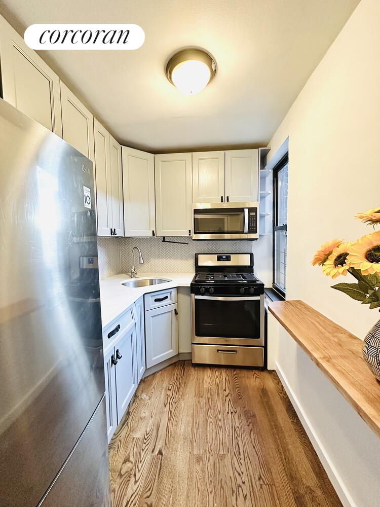 #5 photo, Woodside, Woodside , NY 11377