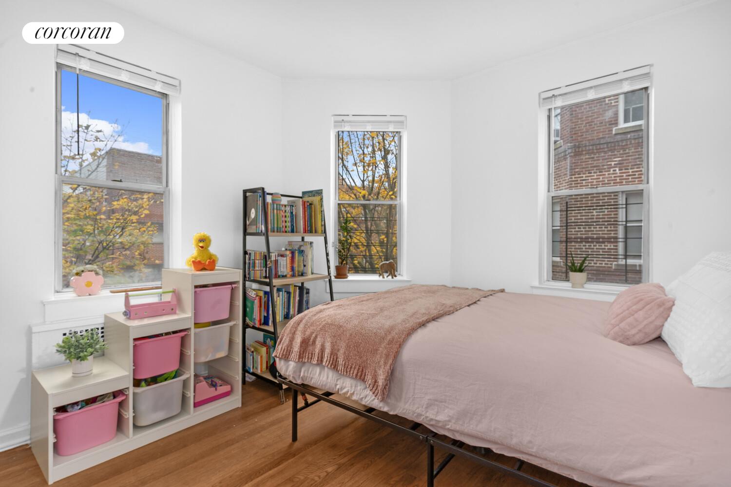 #6 photo, 920 E 17TH Street, Midwood , NY 11230