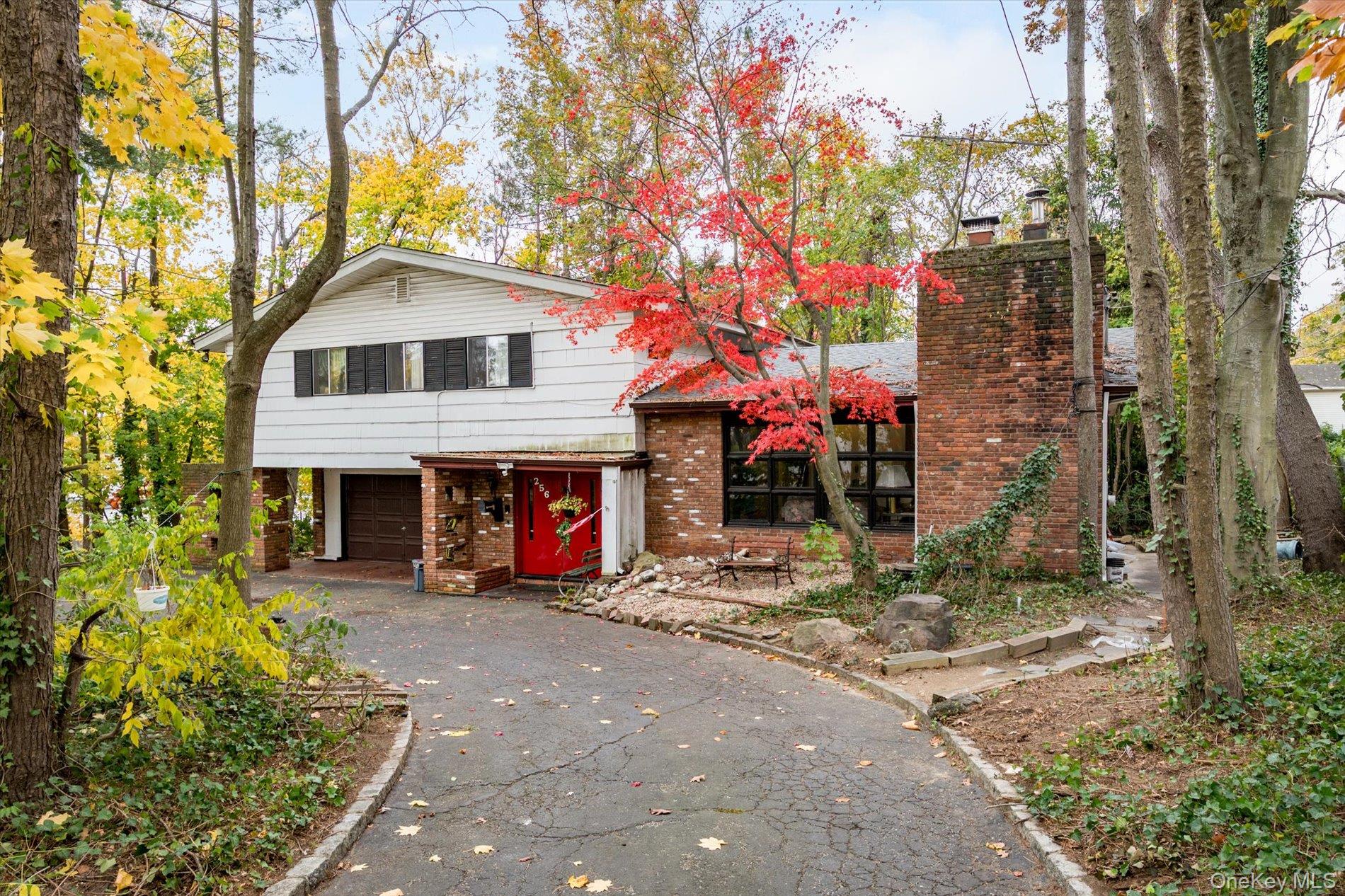 #2 photo, 256 Schenck Avenue, Great Neck , NY 11021