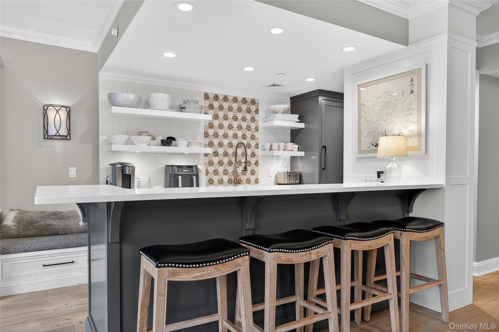 #16 photo, 100 Hilton Avenue, Garden City , NY 11530