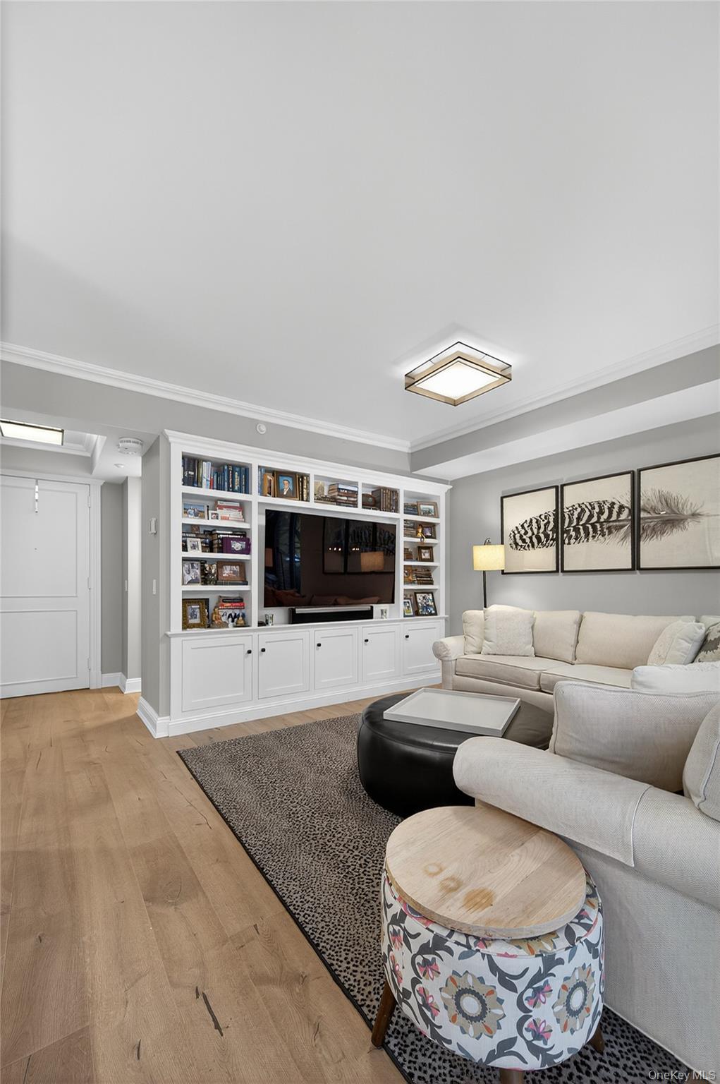 #4 photo, 100 Hilton Avenue, Garden City , NY 11530