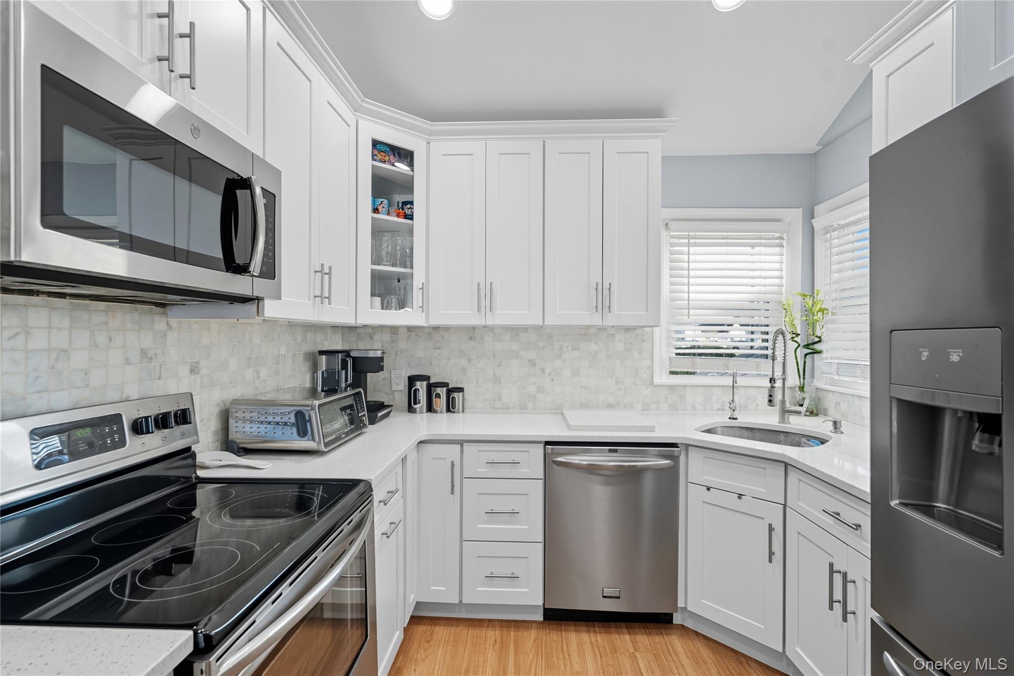 #10 photo, 131 S 5th Street, Bethpage , NY 11714