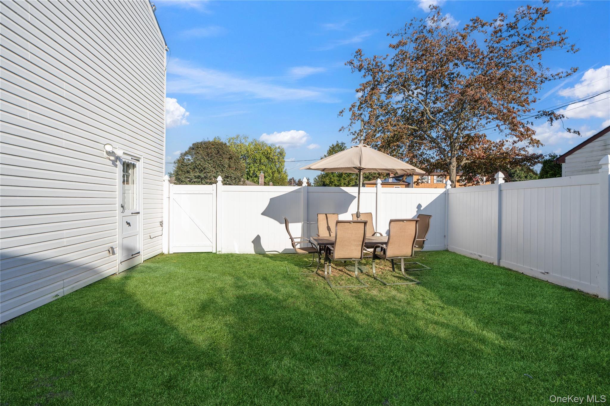 #19 photo, 131 S 5th Street, Bethpage , NY 11714