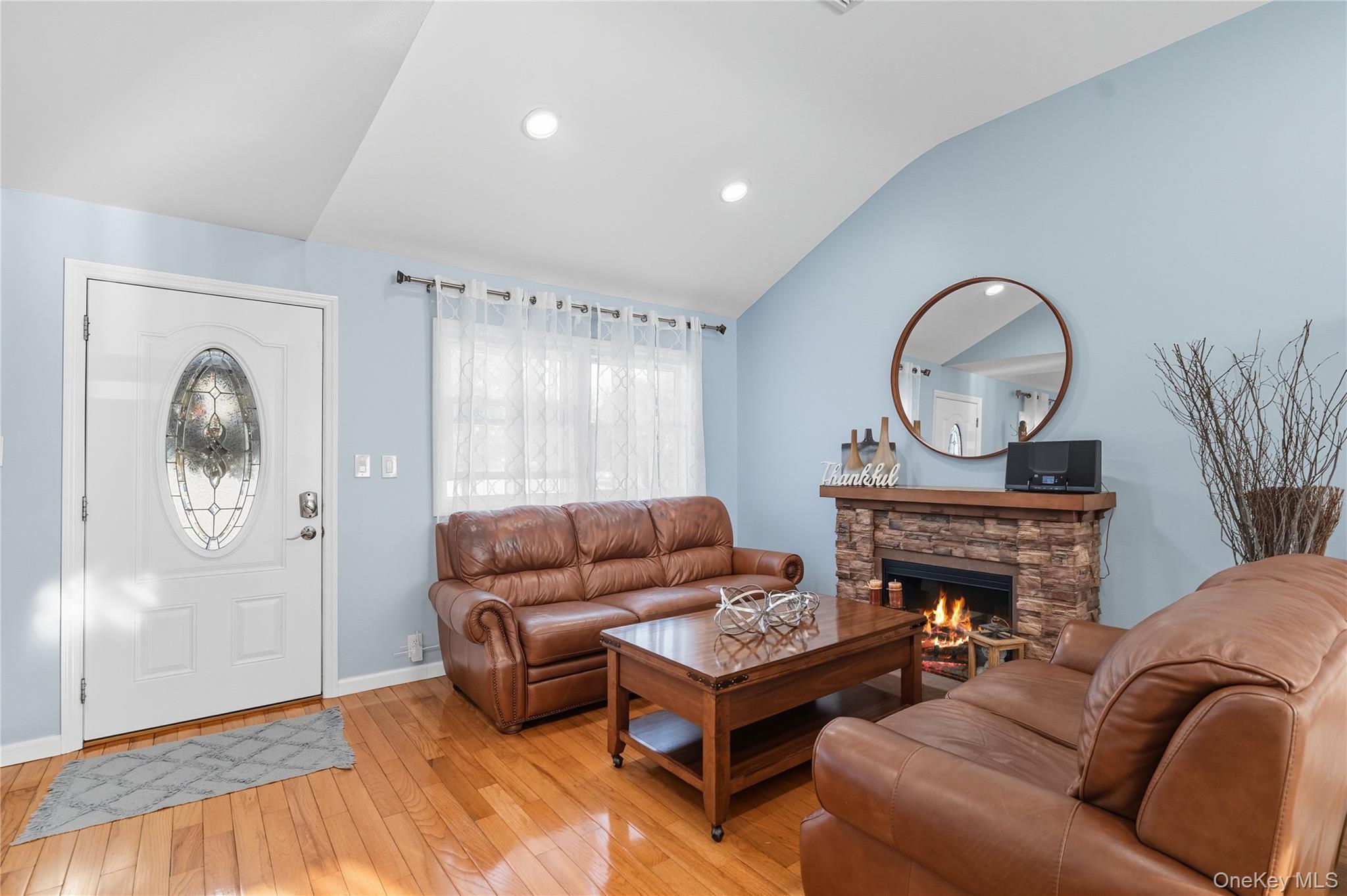 #3 photo, 131 S 5th Street, Bethpage , NY 11714