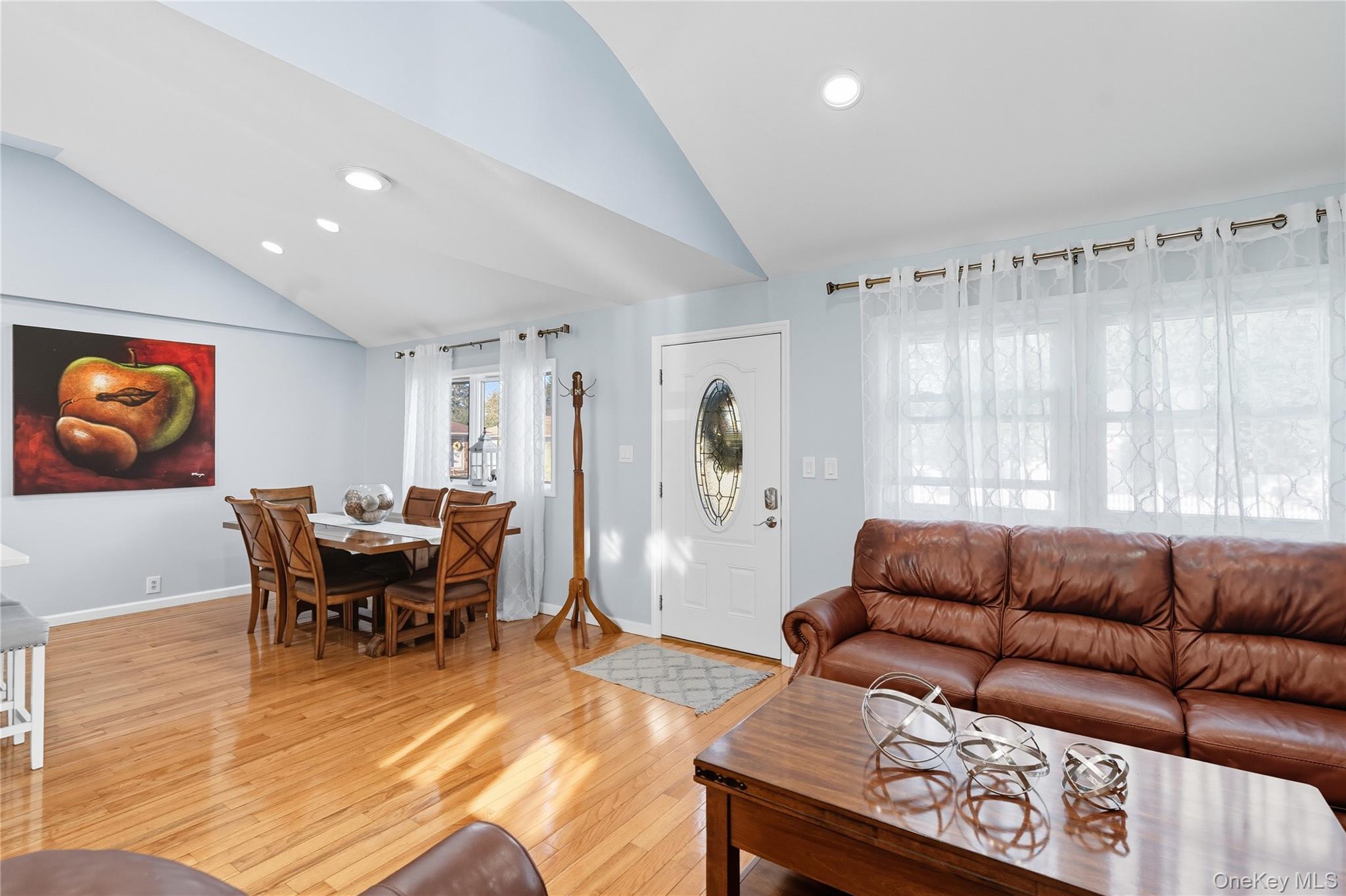 #7 photo, 131 S 5th Street, Bethpage , NY 11714