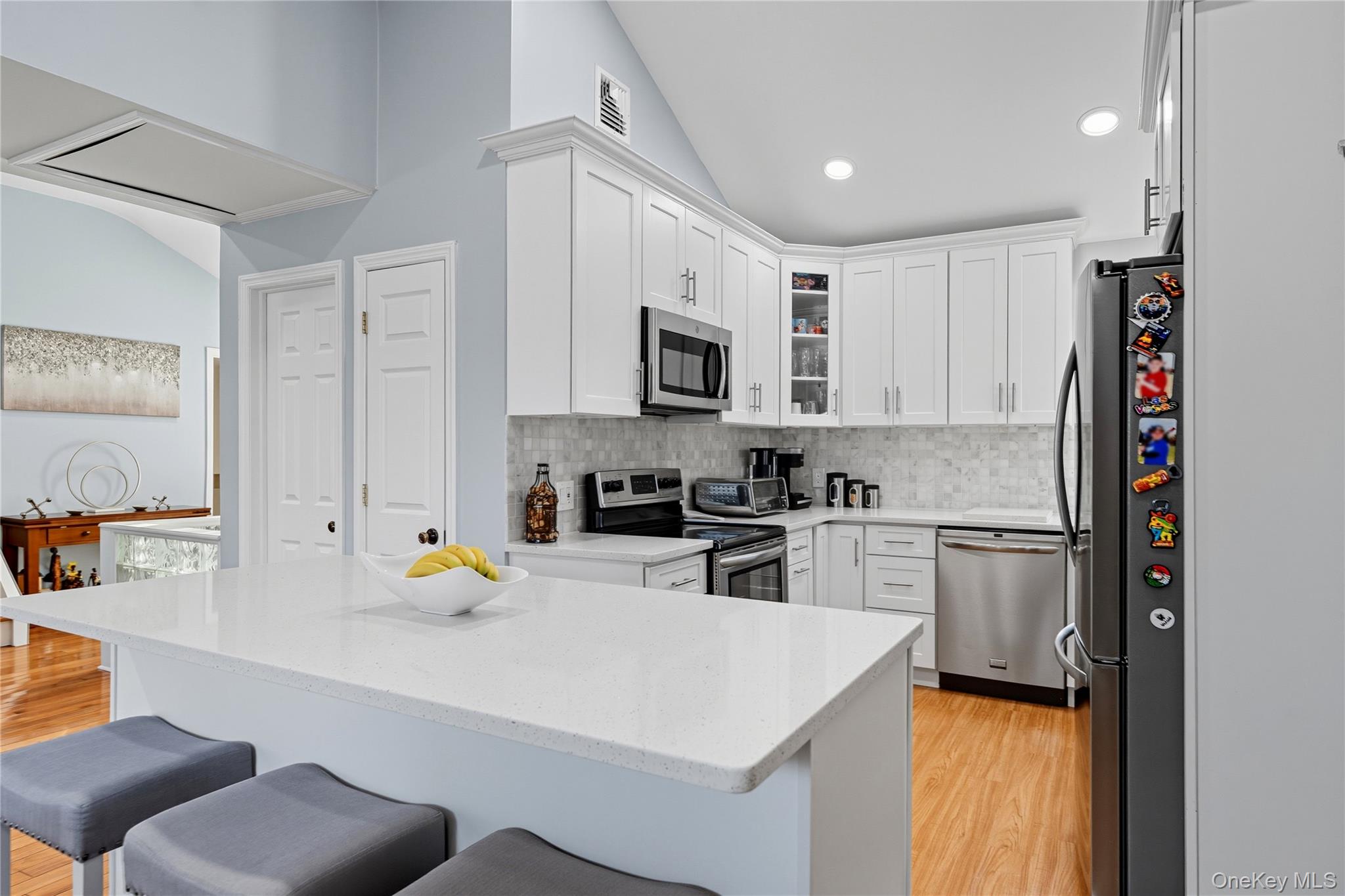 #9 photo, 131 S 5th Street, Bethpage , NY 11714