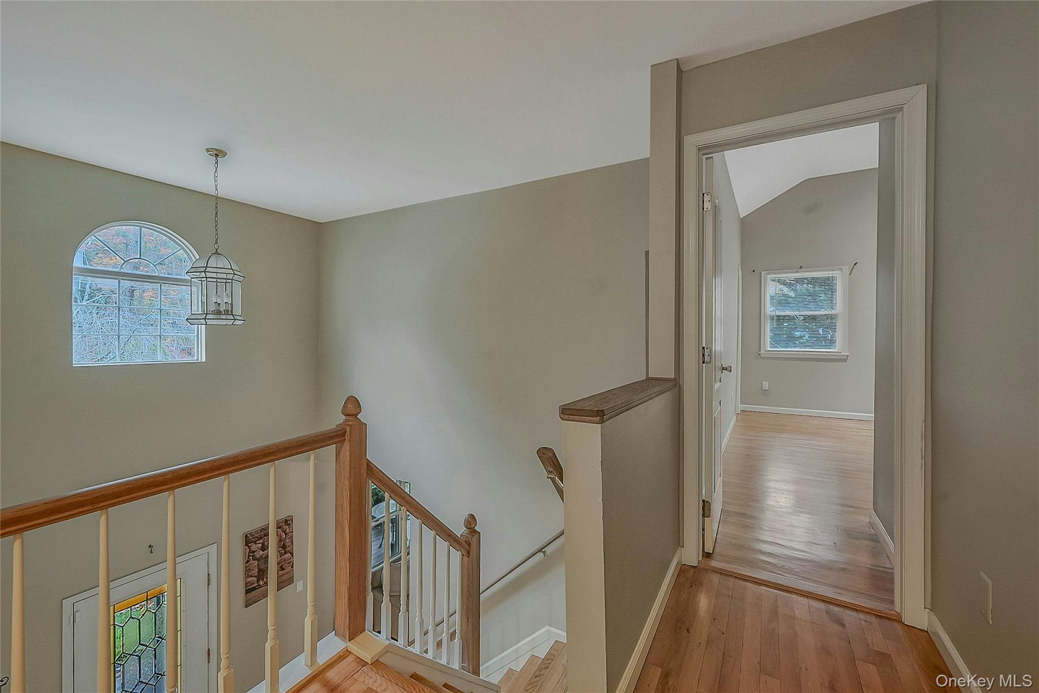 #17 photo, 124 Fleets Cove Road, Huntington , NY 11743