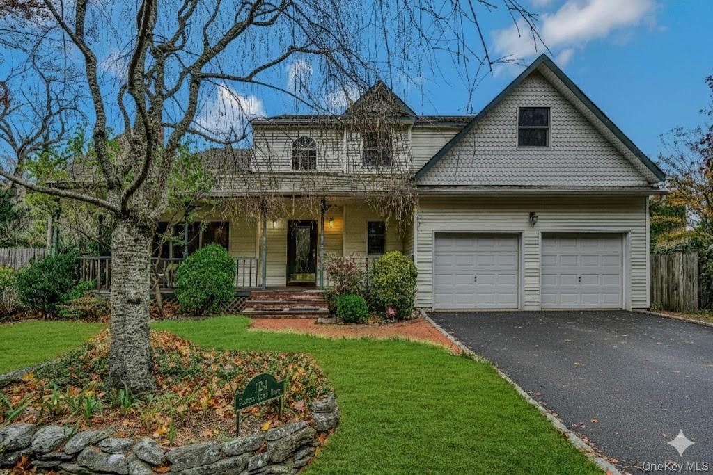 #2 photo, 124 Fleets Cove Road, Huntington , NY 11743