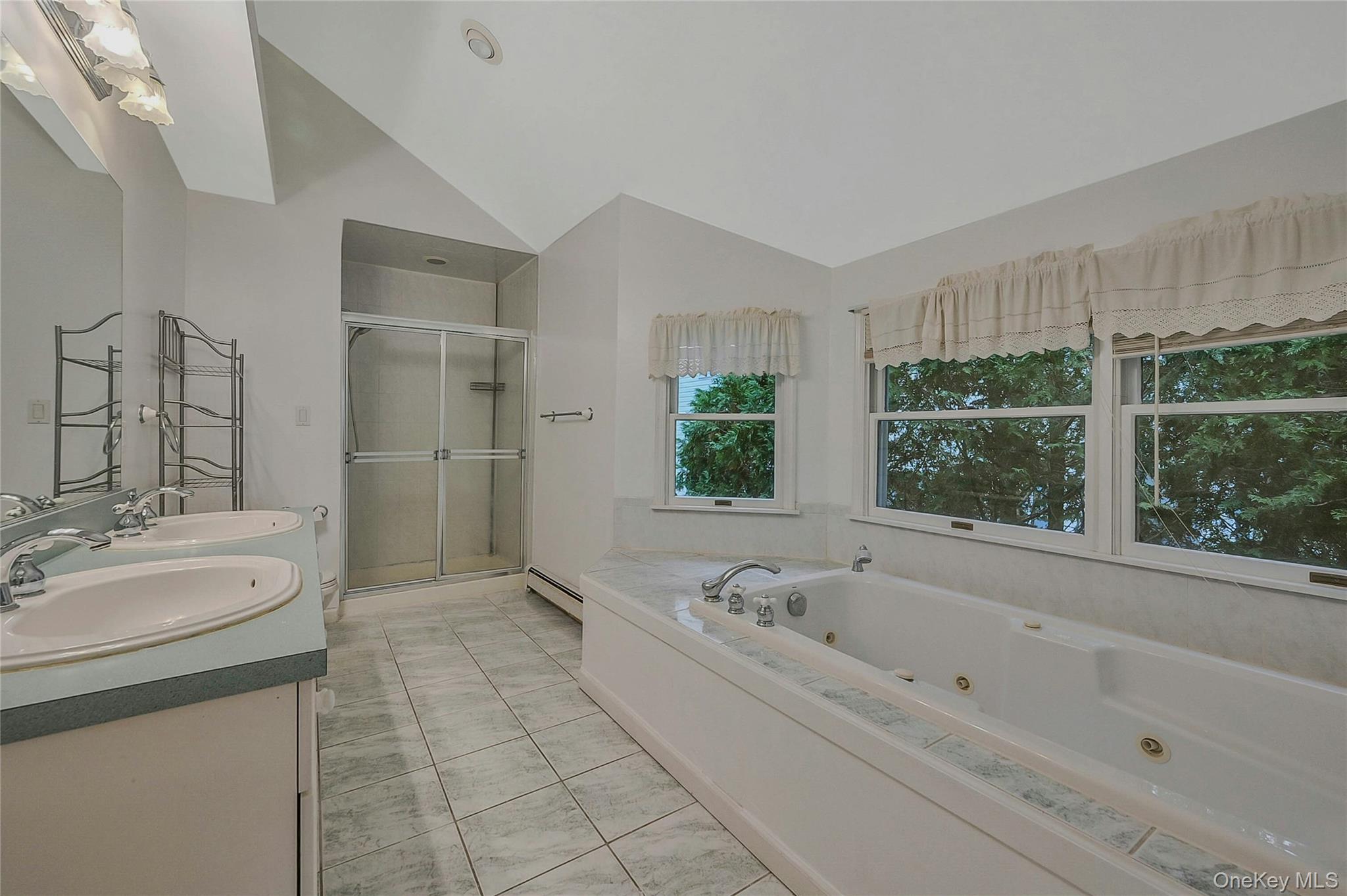 #20 photo, 124 Fleets Cove Road, Huntington , NY 11743