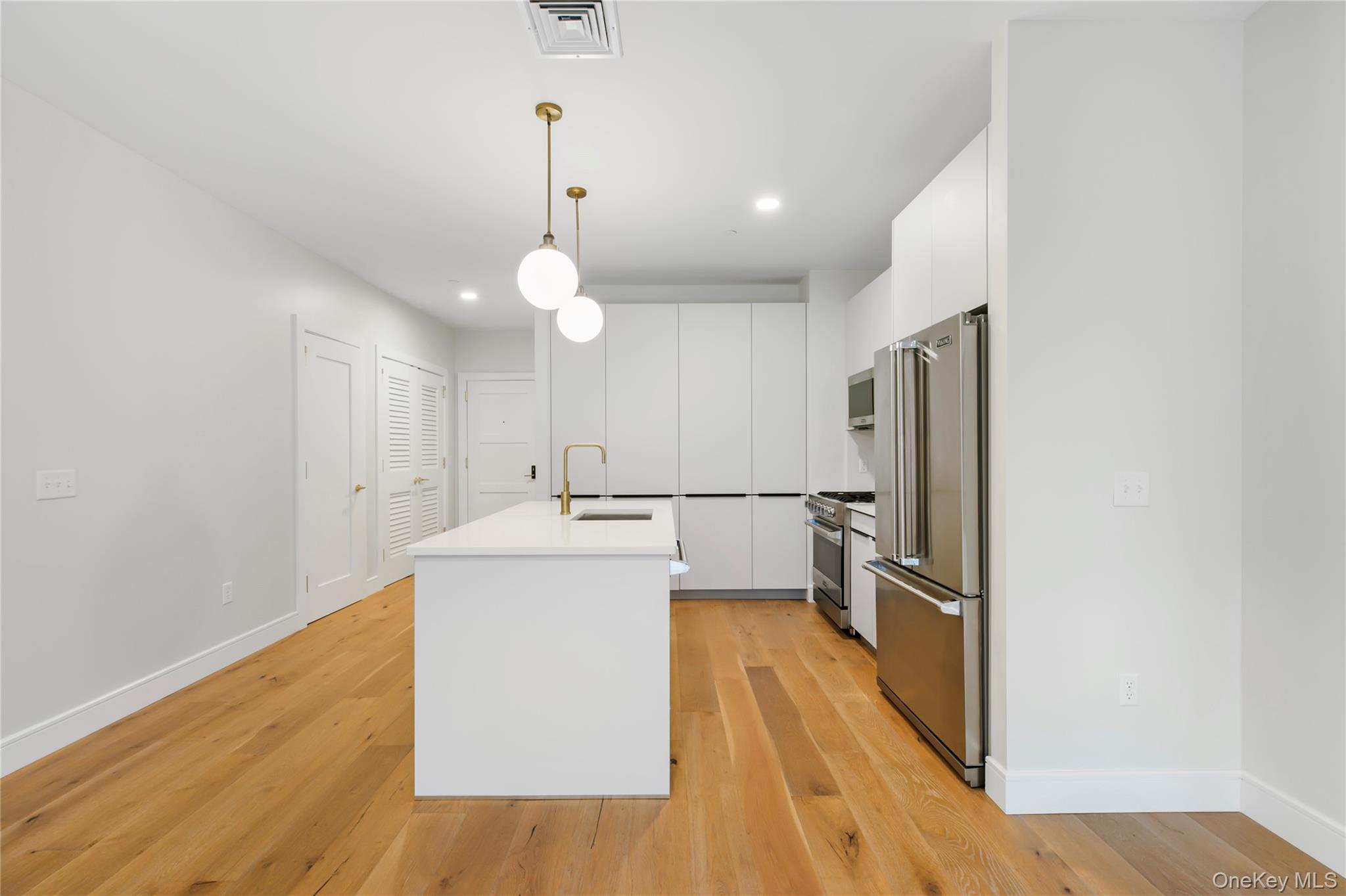 #4 photo, 695 Merrick Avenue, Westbury , NY 11590