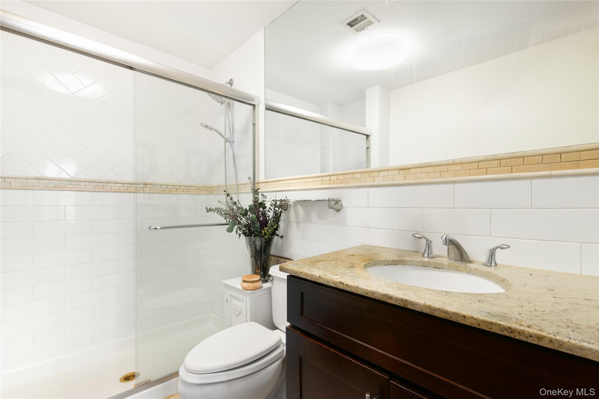 #15 photo, 151 Beach 96, Far Rockaway , NY 11693