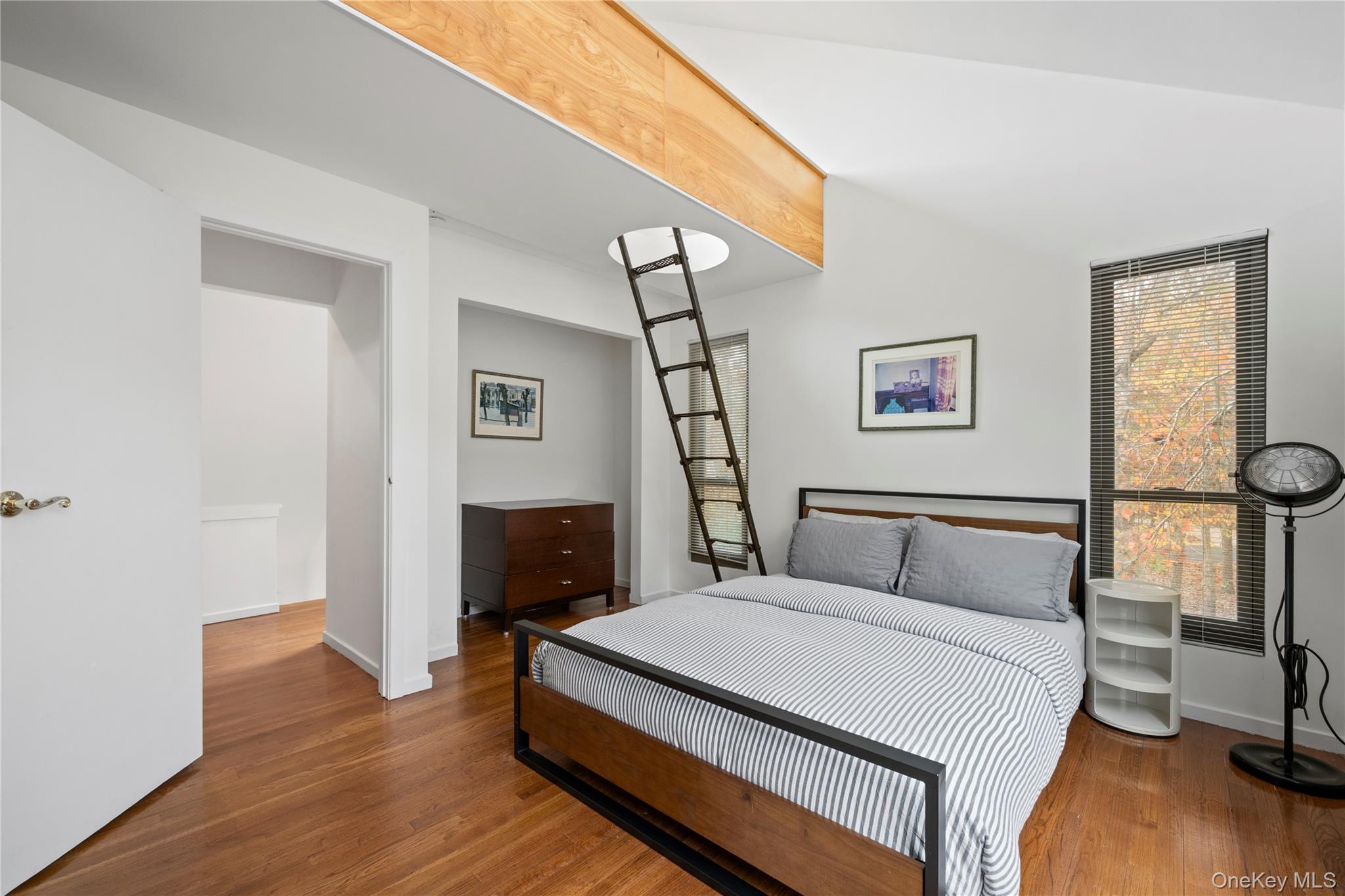 #14 photo, 23 Scrimshaw Lane, Amagansett , NY 11930