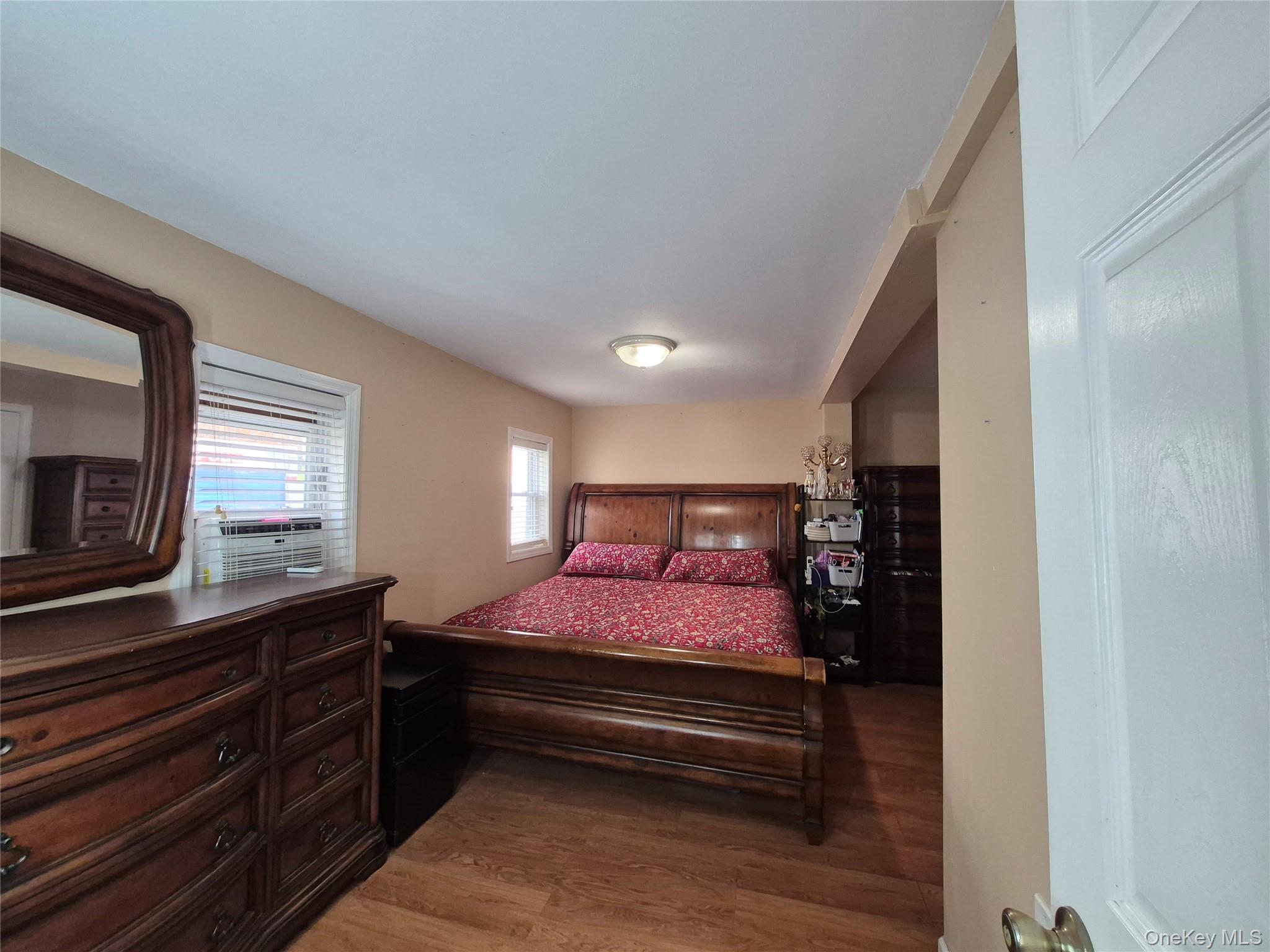 #11 photo, 172 Argyle Avenue, Uniondale , NY 11553