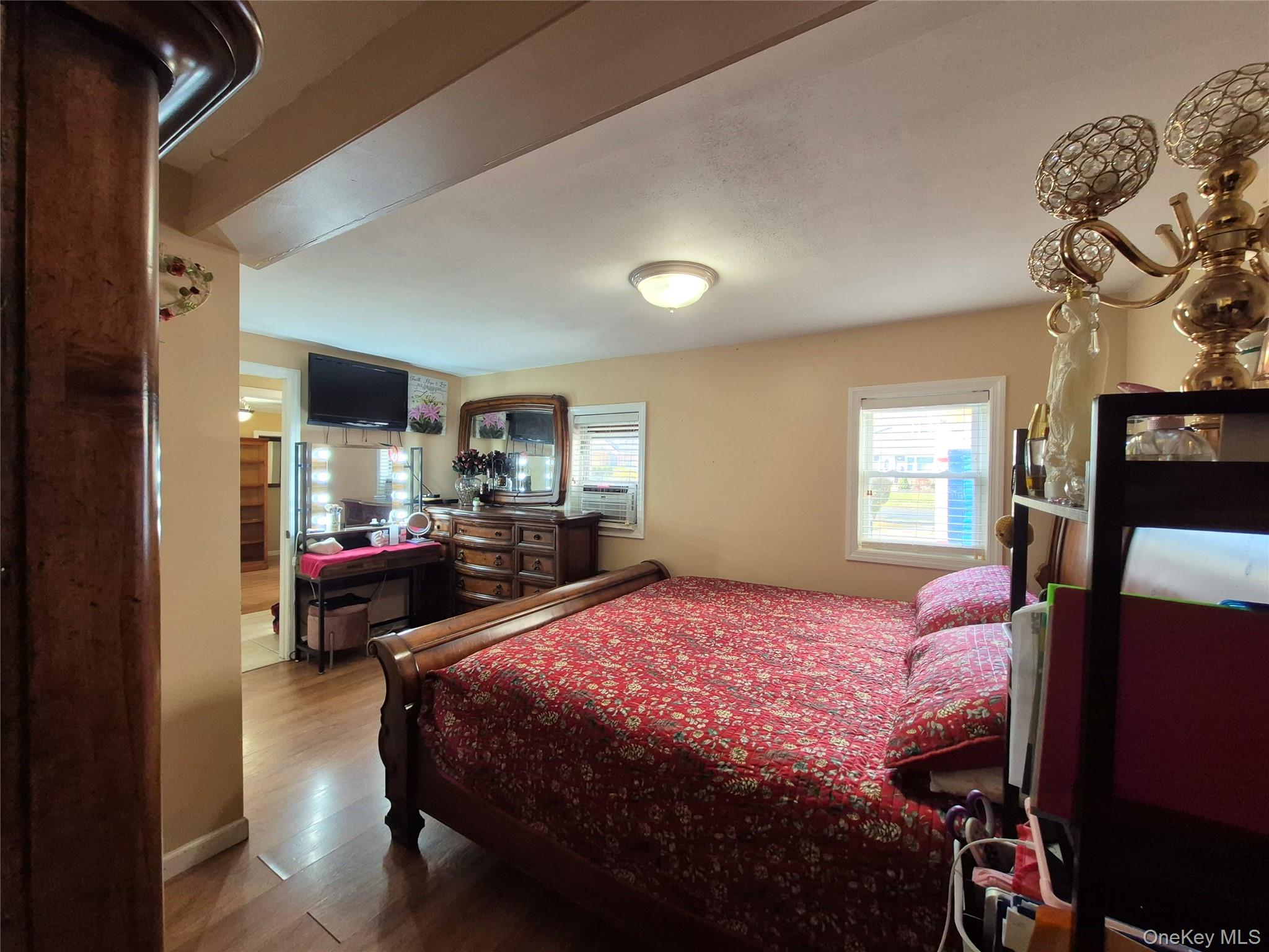 #12 photo, 172 Argyle Avenue, Uniondale , NY 11553