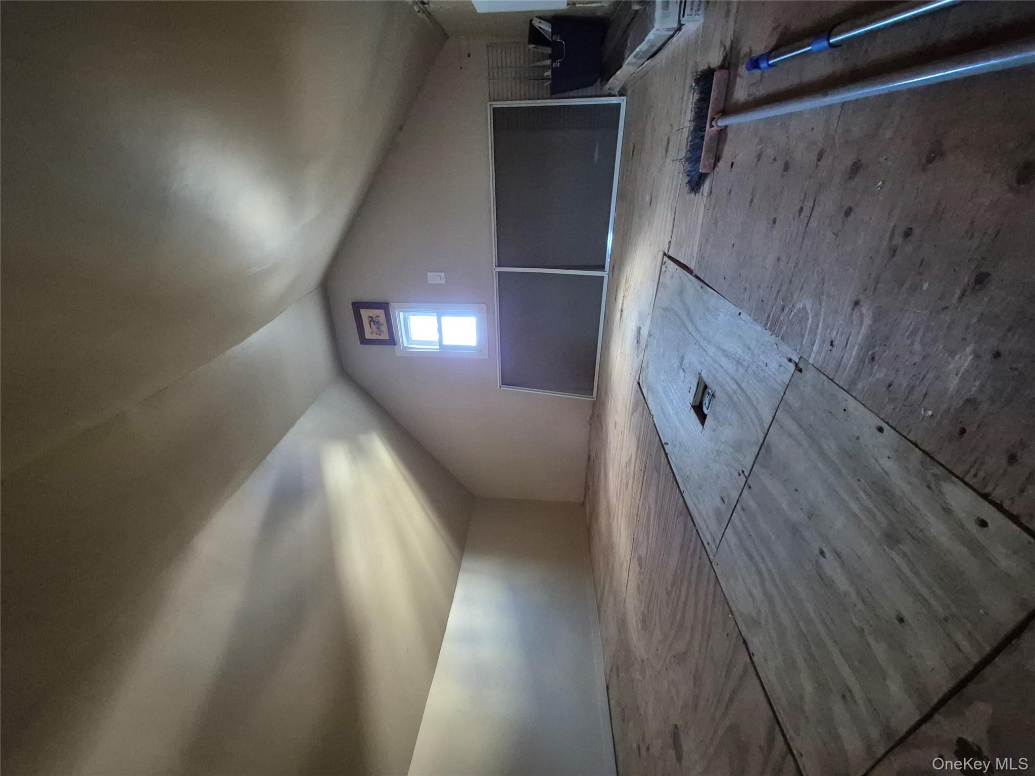 #13 photo, 172 Argyle Avenue, Uniondale , NY 11553