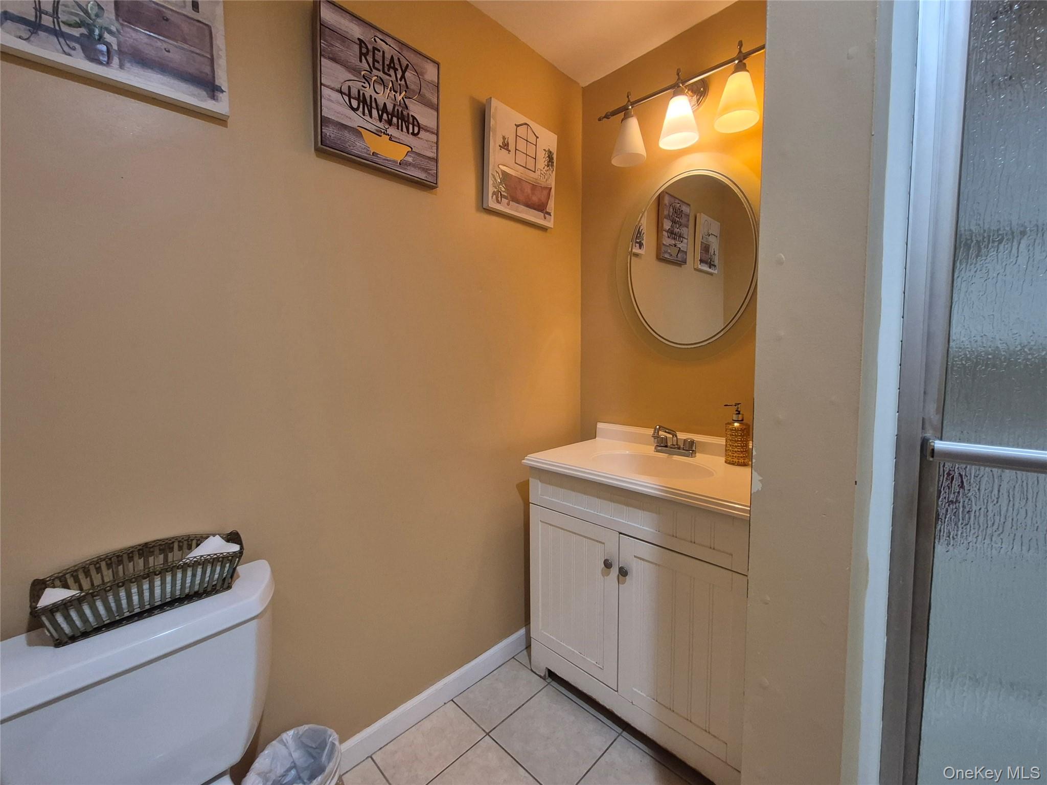 #7 photo, 172 Argyle Avenue, Uniondale , NY 11553