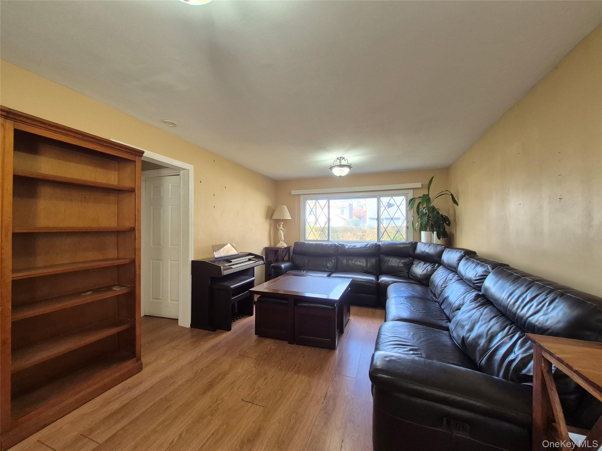 #9 photo, 172 Argyle Avenue, Uniondale , NY 11553