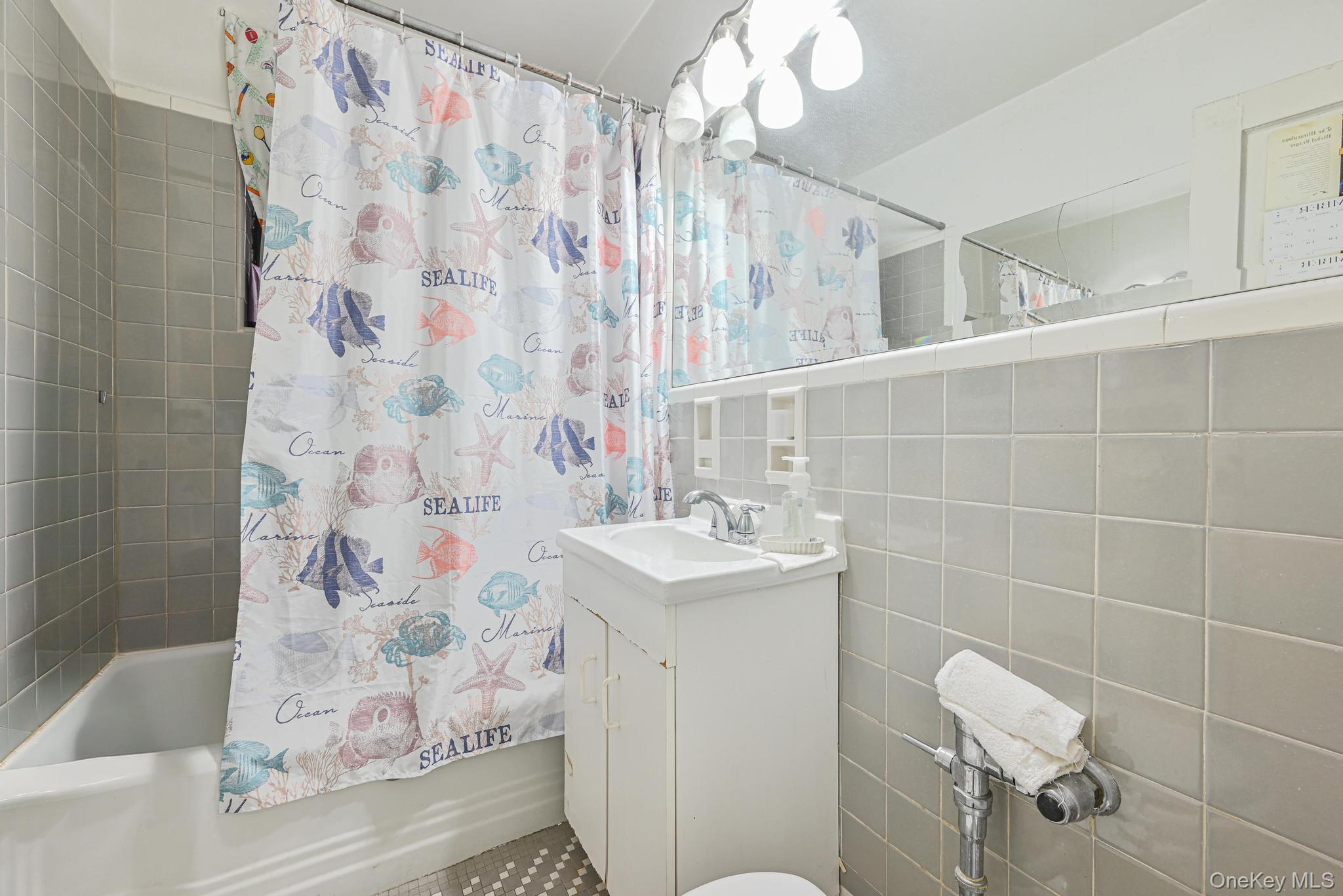 #11 photo, 139-06 Pershing Crescent, Briarwood , NY 11435