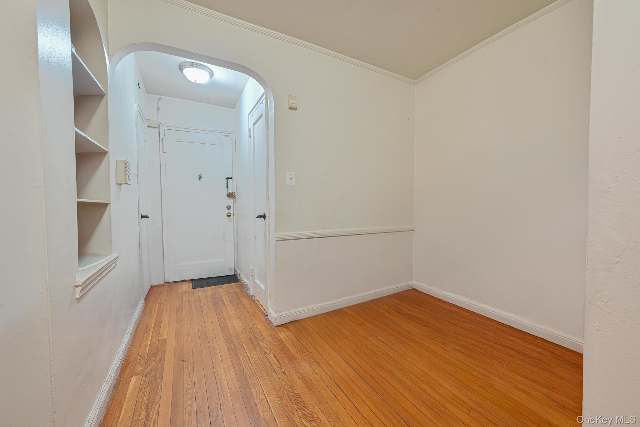 #7 photo, 139-06 Pershing Crescent, Briarwood , NY 11435