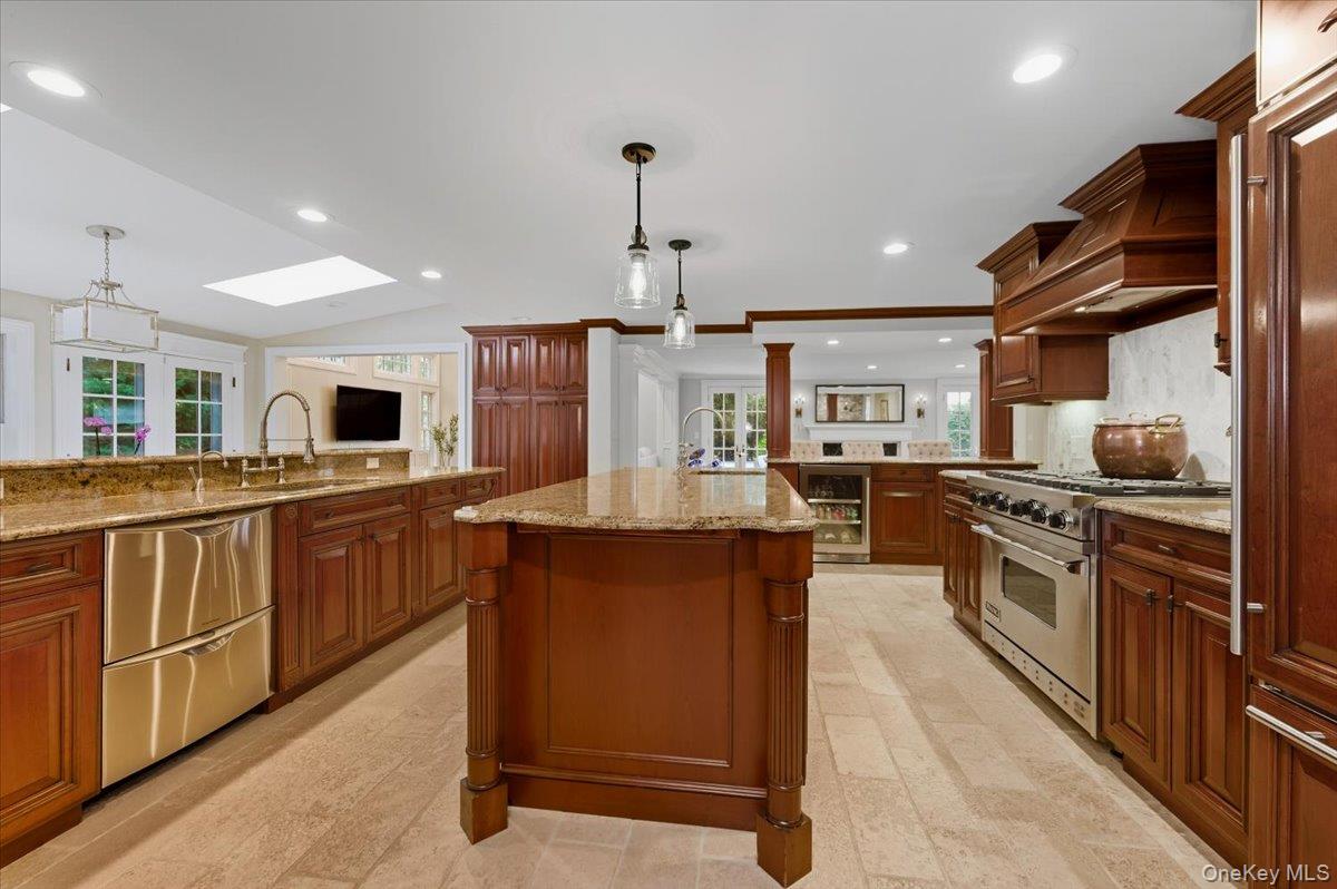 #10 photo, 5 Kanes Lane, Huntington Bay , NY 11743