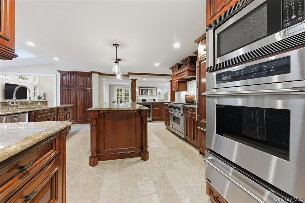 #8 photo, 5 Kanes Lane, Huntington Bay , NY 11743