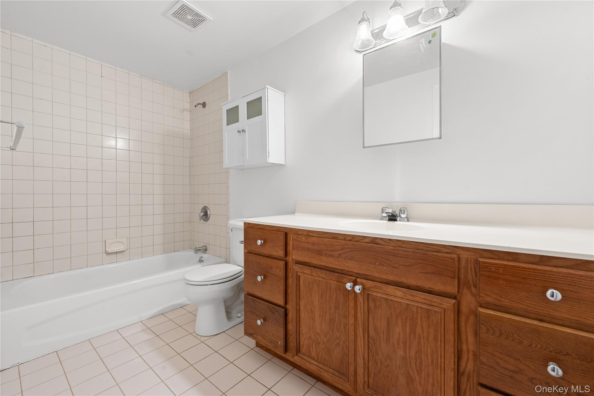 #18 photo, 399 Birchwood Road, Brookhaven , NY 11763