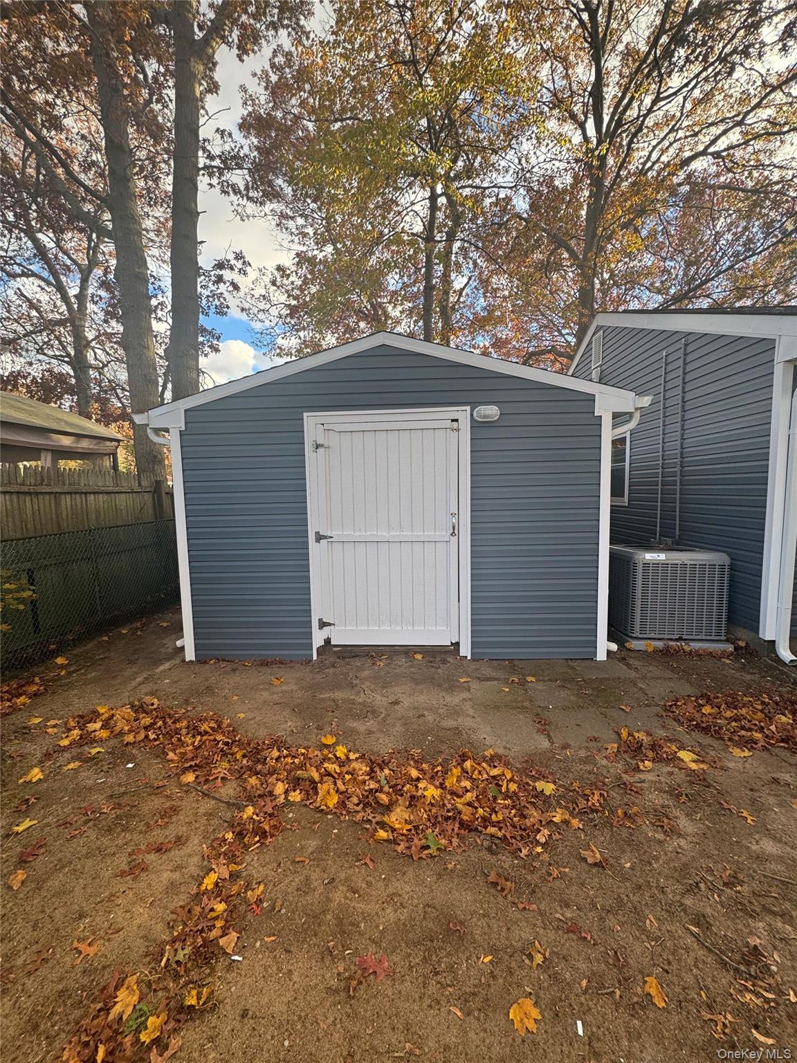 #19 photo, 381 Grace Street, Holbrook , NY 11741