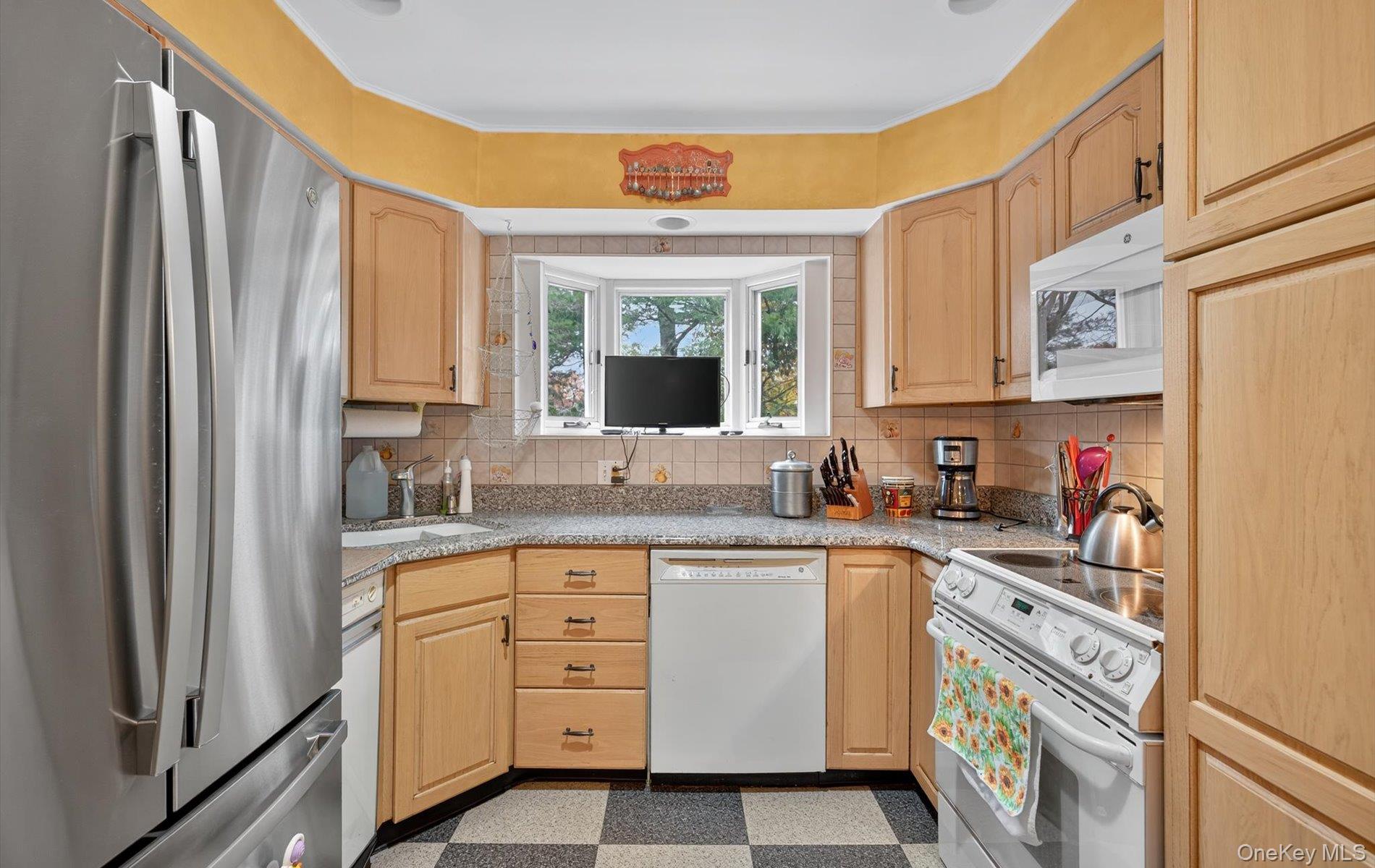 #11 photo, 15 Duke Place, Glen Cove , NY 11542