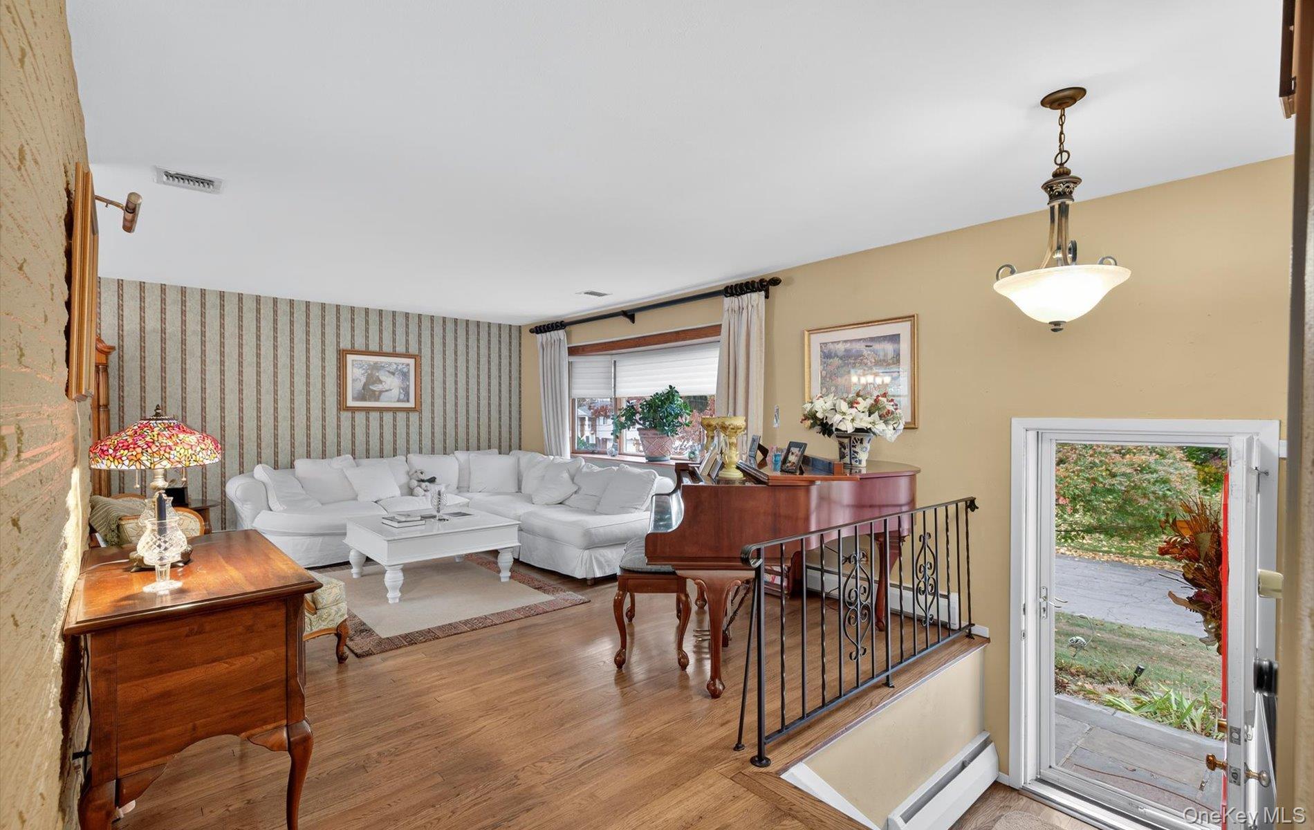 #7 photo, 15 Duke Place, Glen Cove , NY 11542