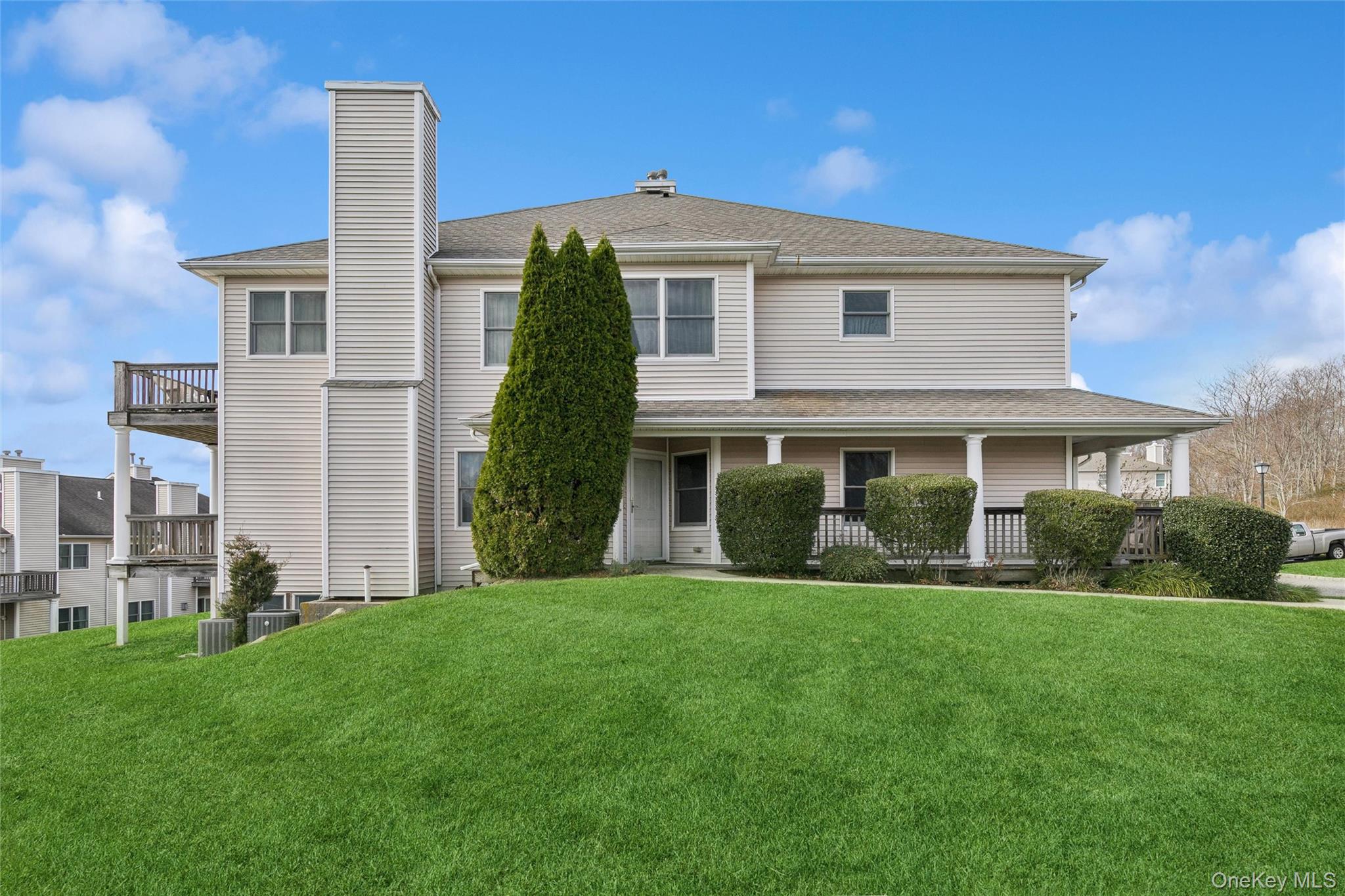 #2 photo, 706 Willow Pond Drive, Riverhead , NY 11901