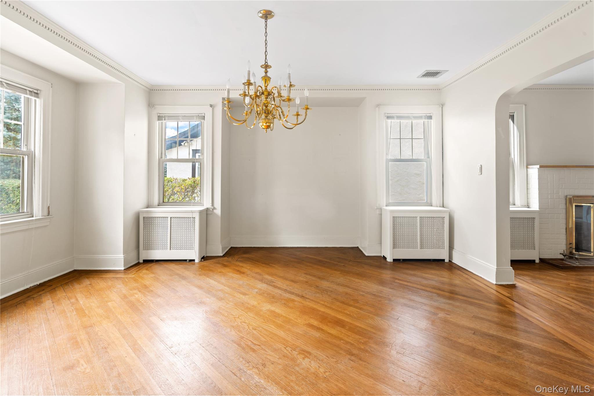 #11 photo, 70-50 Ingram Street, Forest Hills , NY 11375