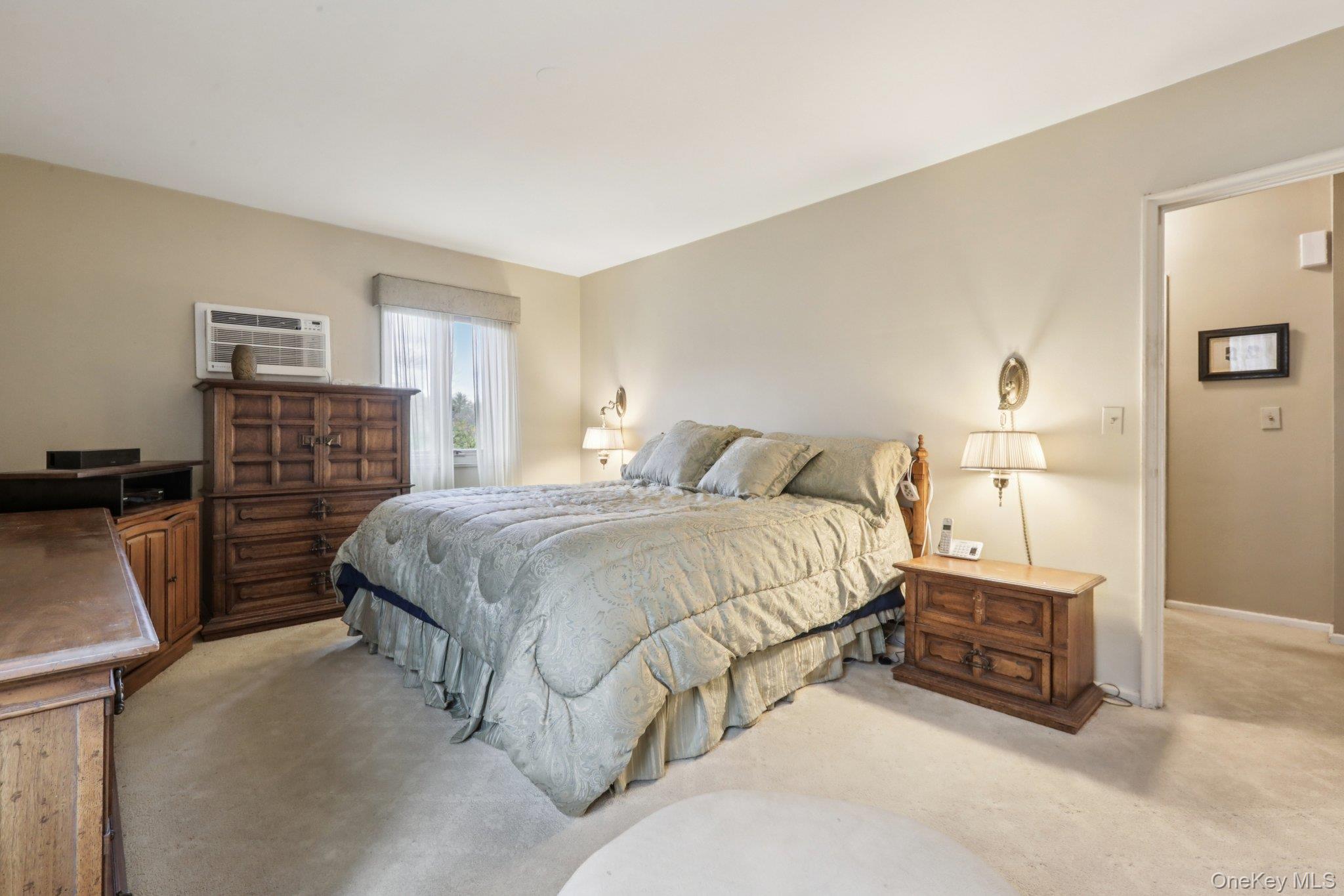 #10 photo, 40 Lawrence Drive, White Plains , NY 10603