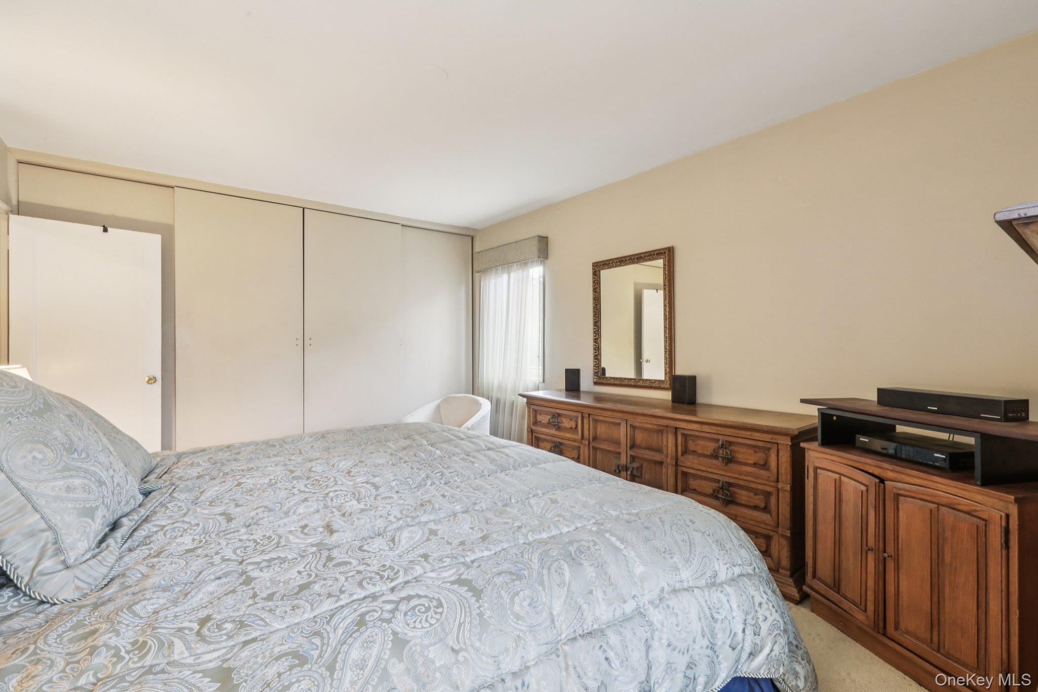 #11 photo, 40 Lawrence Drive, White Plains , NY 10603