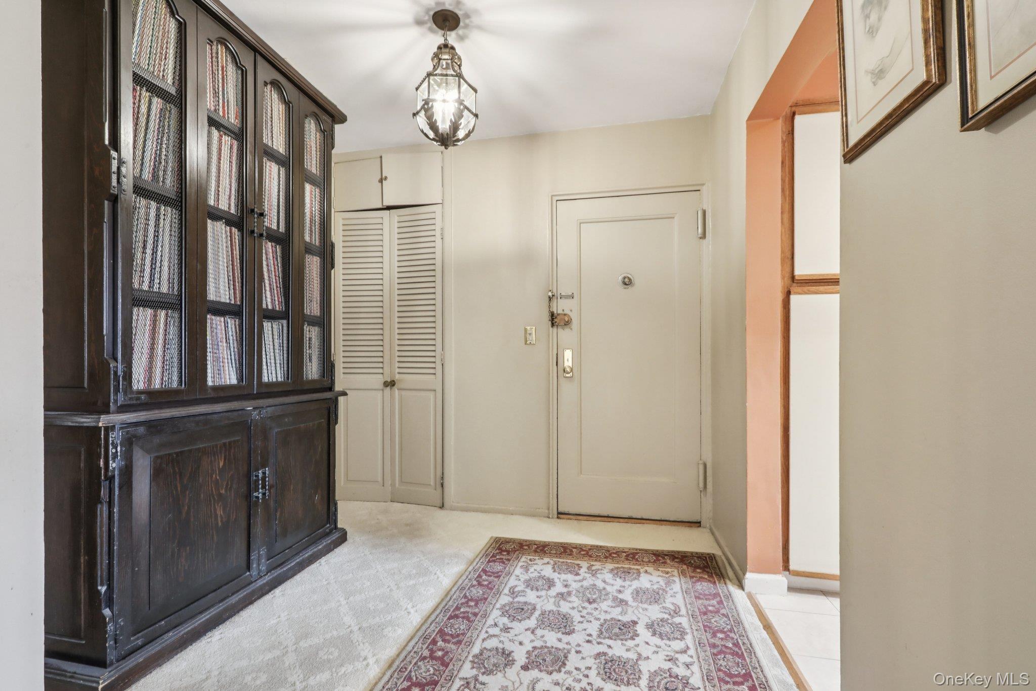 #13 photo, 40 Lawrence Drive, White Plains , NY 10603