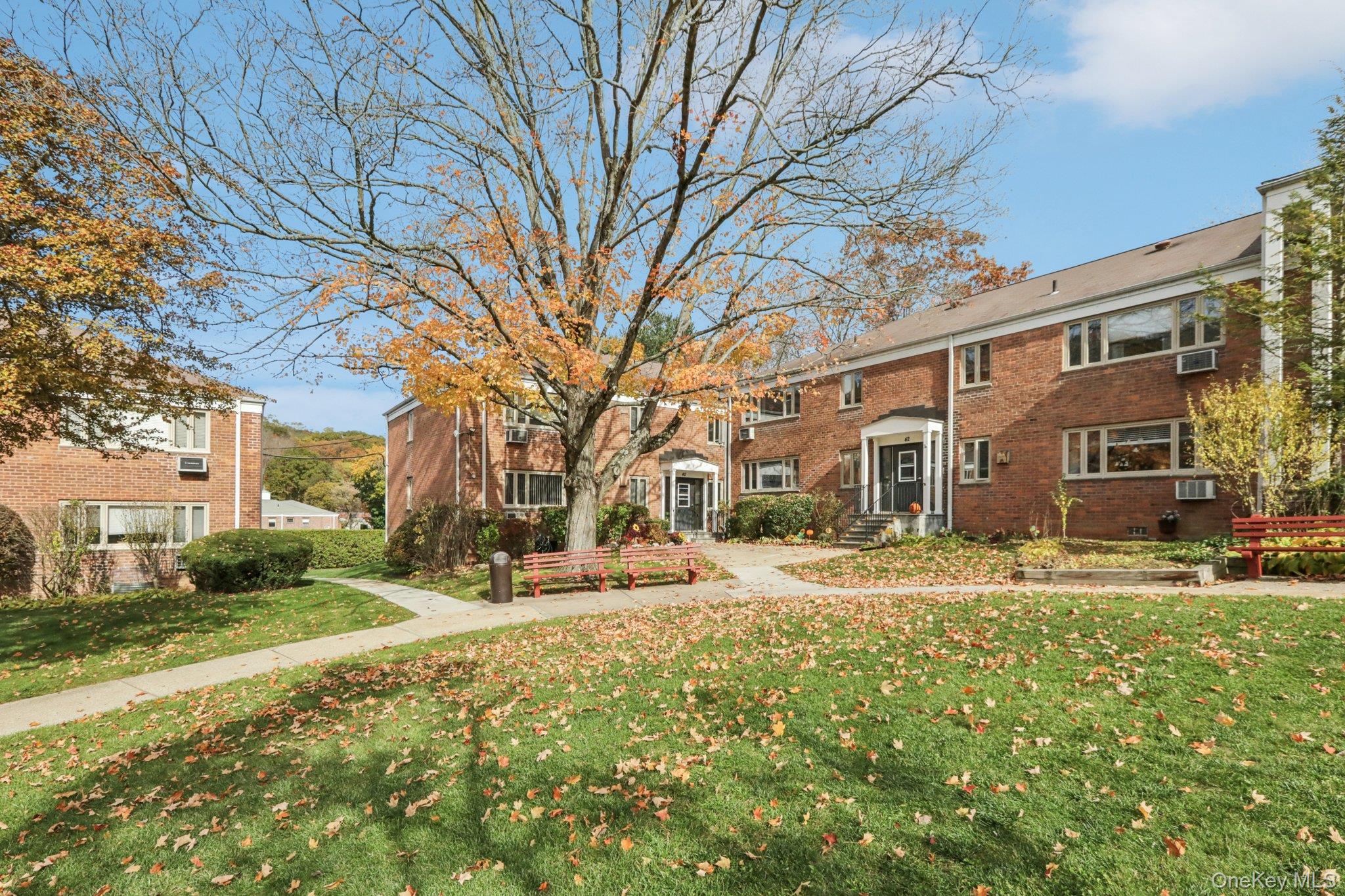 #2 photo, 40 Lawrence Drive, White Plains , NY 10603