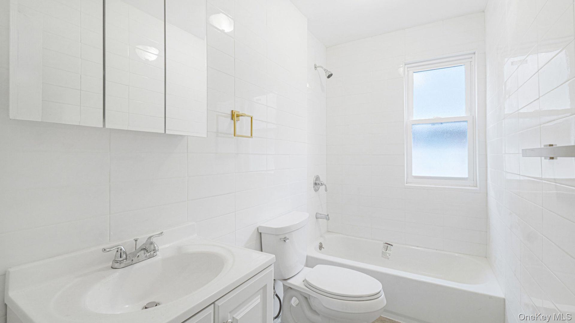 #20 photo, 5618 Sylvan Avenue, Bronx , NY 10471