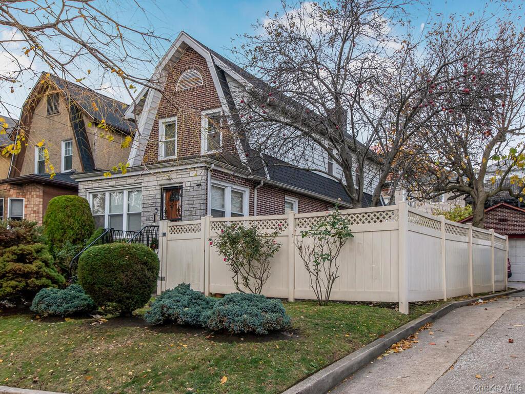 #4 photo, 1813 Willow Lane, Bronx , NY 10461