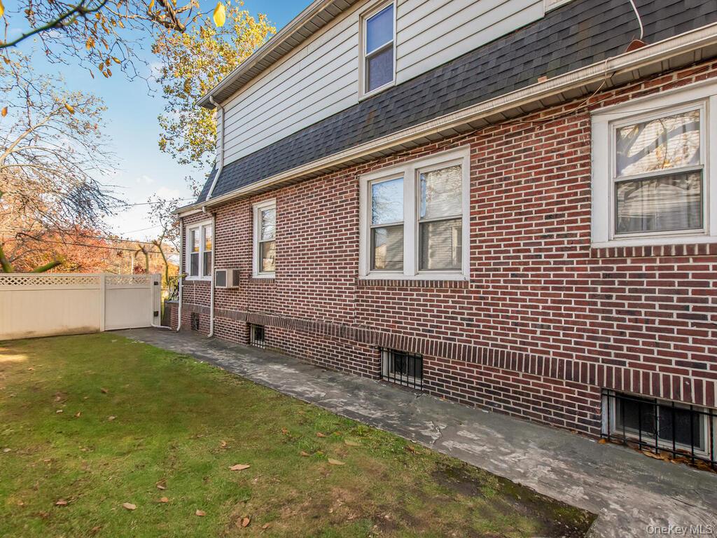 #5 photo, 1813 Willow Lane, Bronx , NY 10461