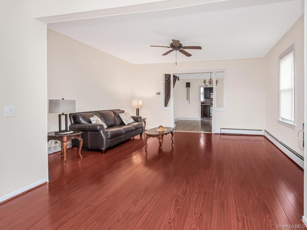 #9 photo, 1813 Willow Lane, Bronx , NY 10461