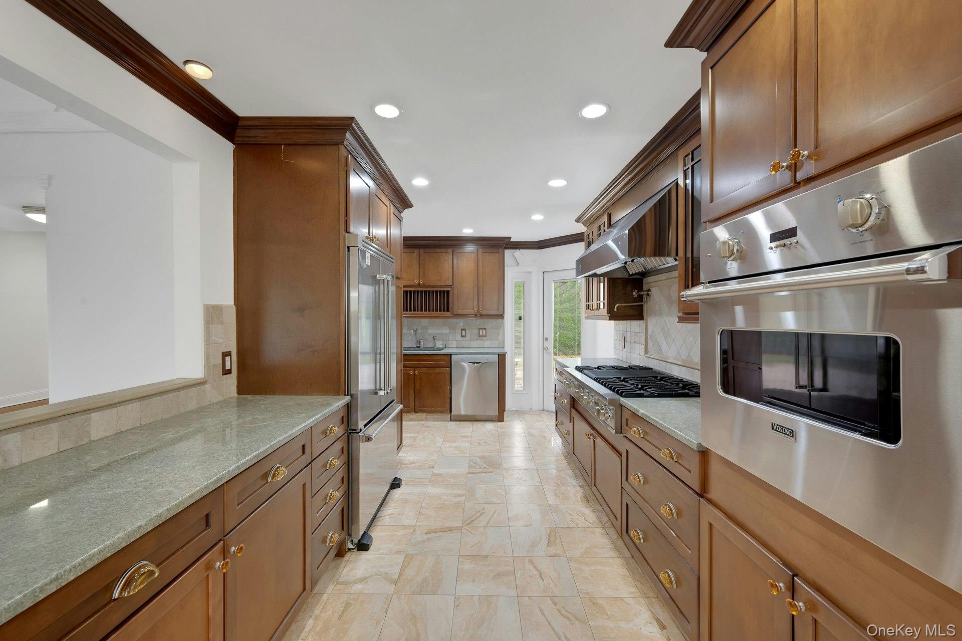 #10 photo, 1 Echo Bay Place, New Rochelle , NY 10805