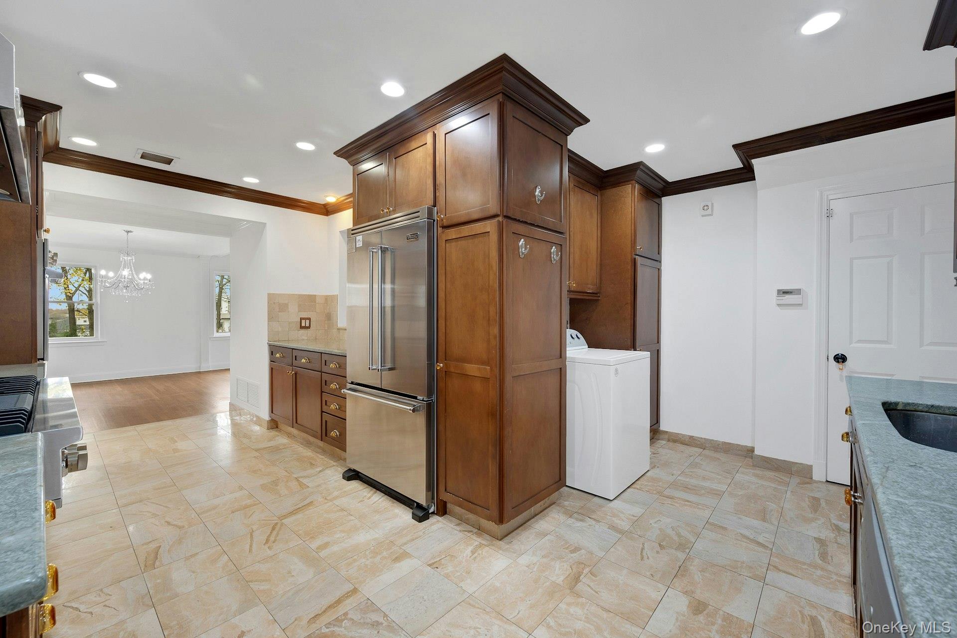 #11 photo, 1 Echo Bay Place, New Rochelle , NY 10805