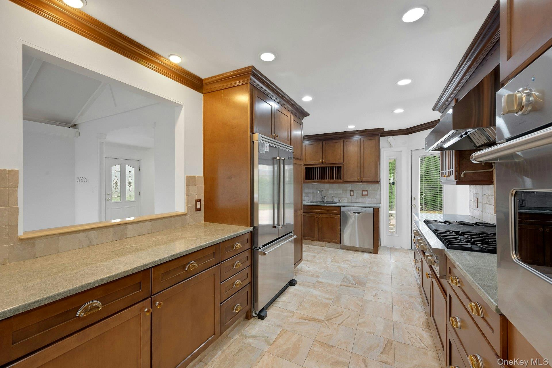 #12 photo, 1 Echo Bay Place, New Rochelle , NY 10805