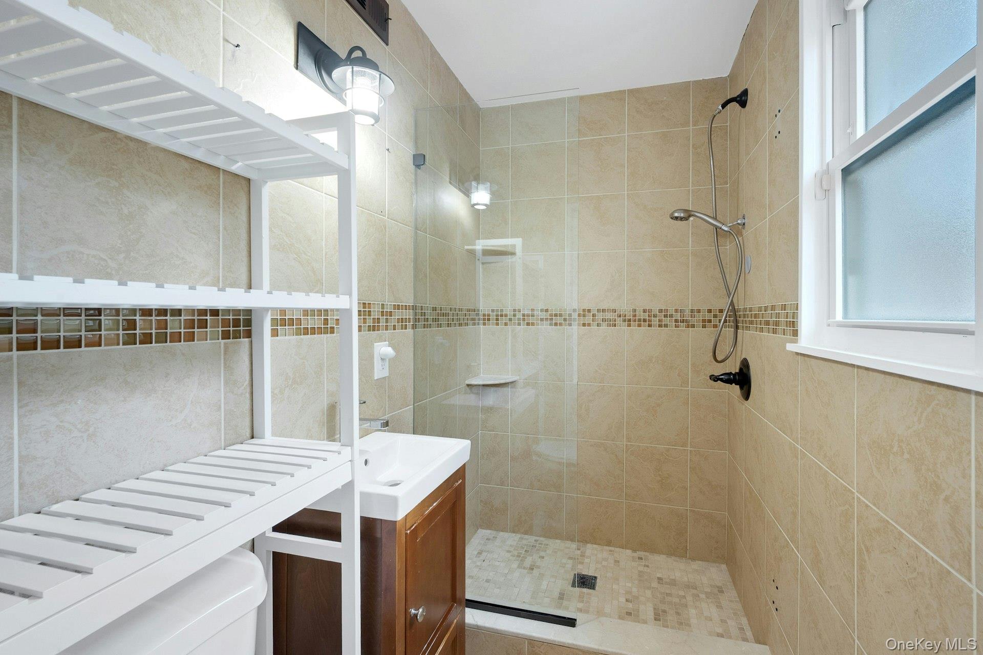 #18 photo, 1 Echo Bay Place, New Rochelle , NY 10805