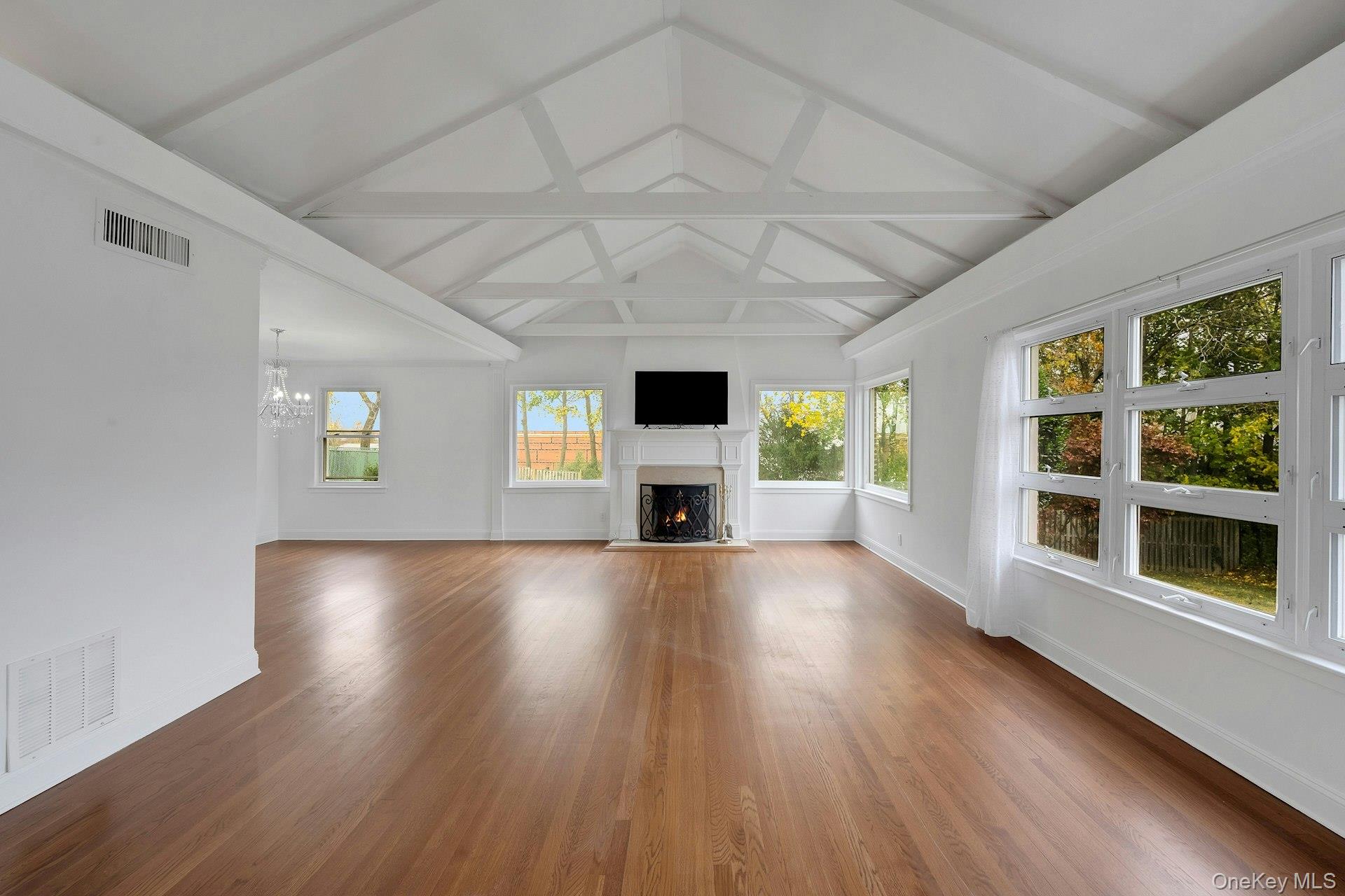 #4 photo, 1 Echo Bay Place, New Rochelle , NY 10805